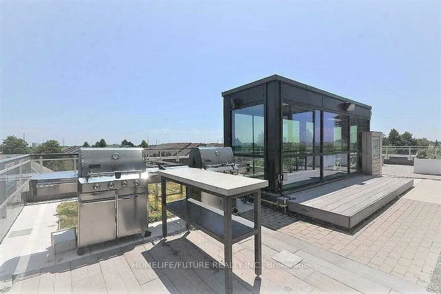 2560 Eglinton Avenue W, #2211
