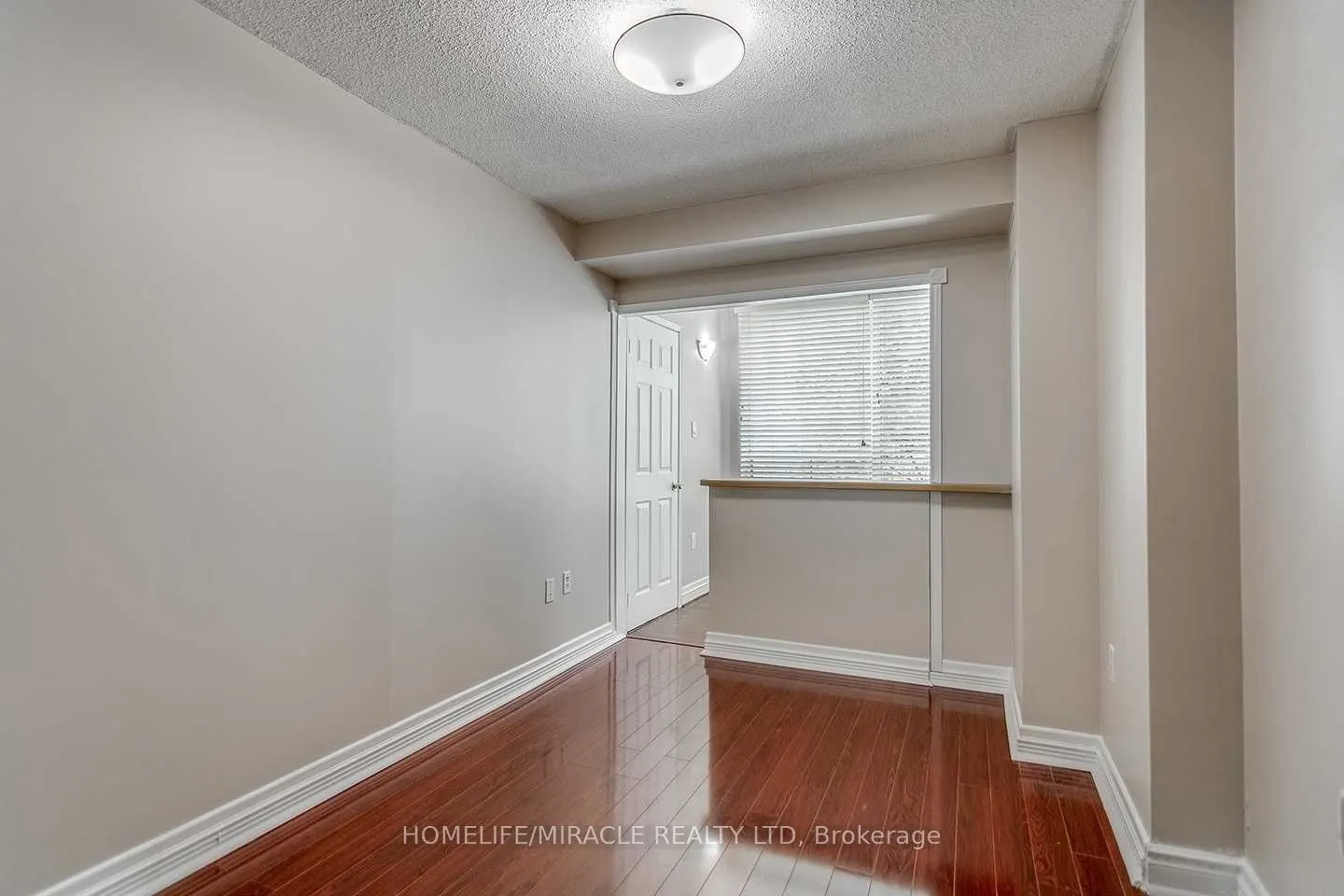 1270 Maple Crossing Boulevard, #304