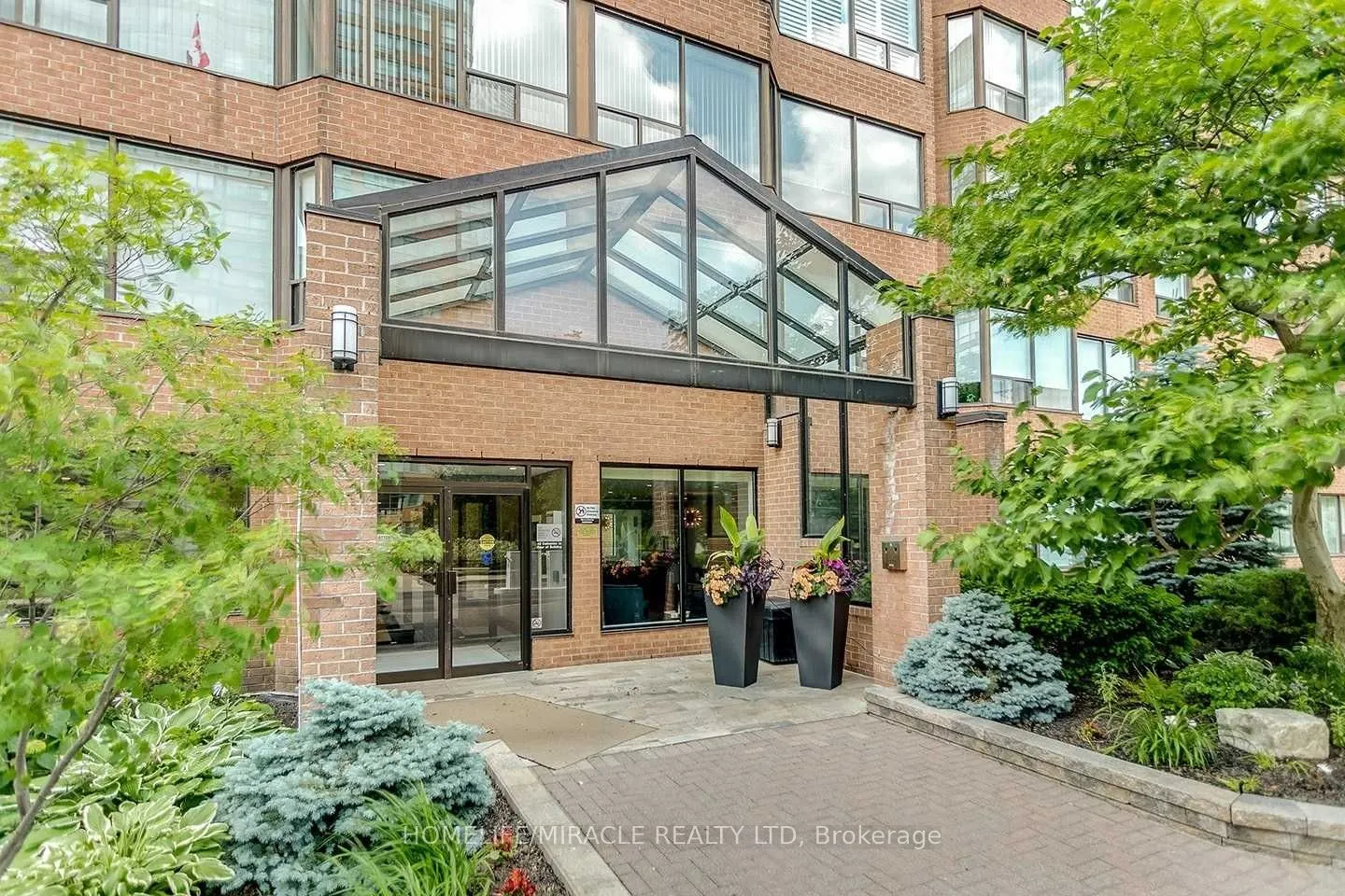 1270 Maple Crossing Boulevard, #304