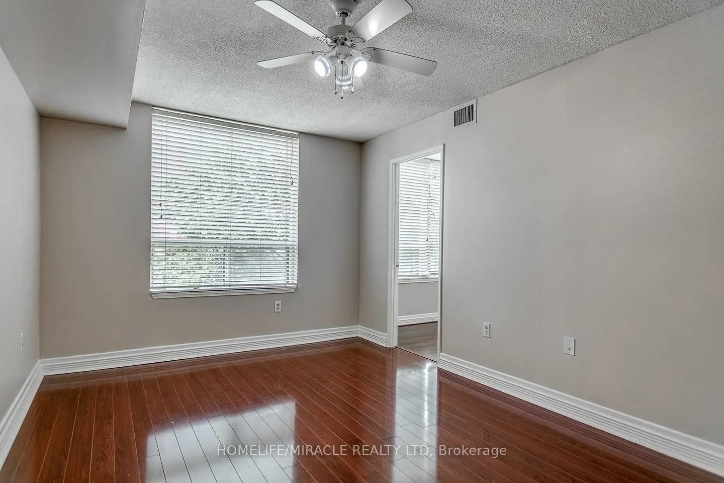 1270 Maple Crossing Boulevard, #304