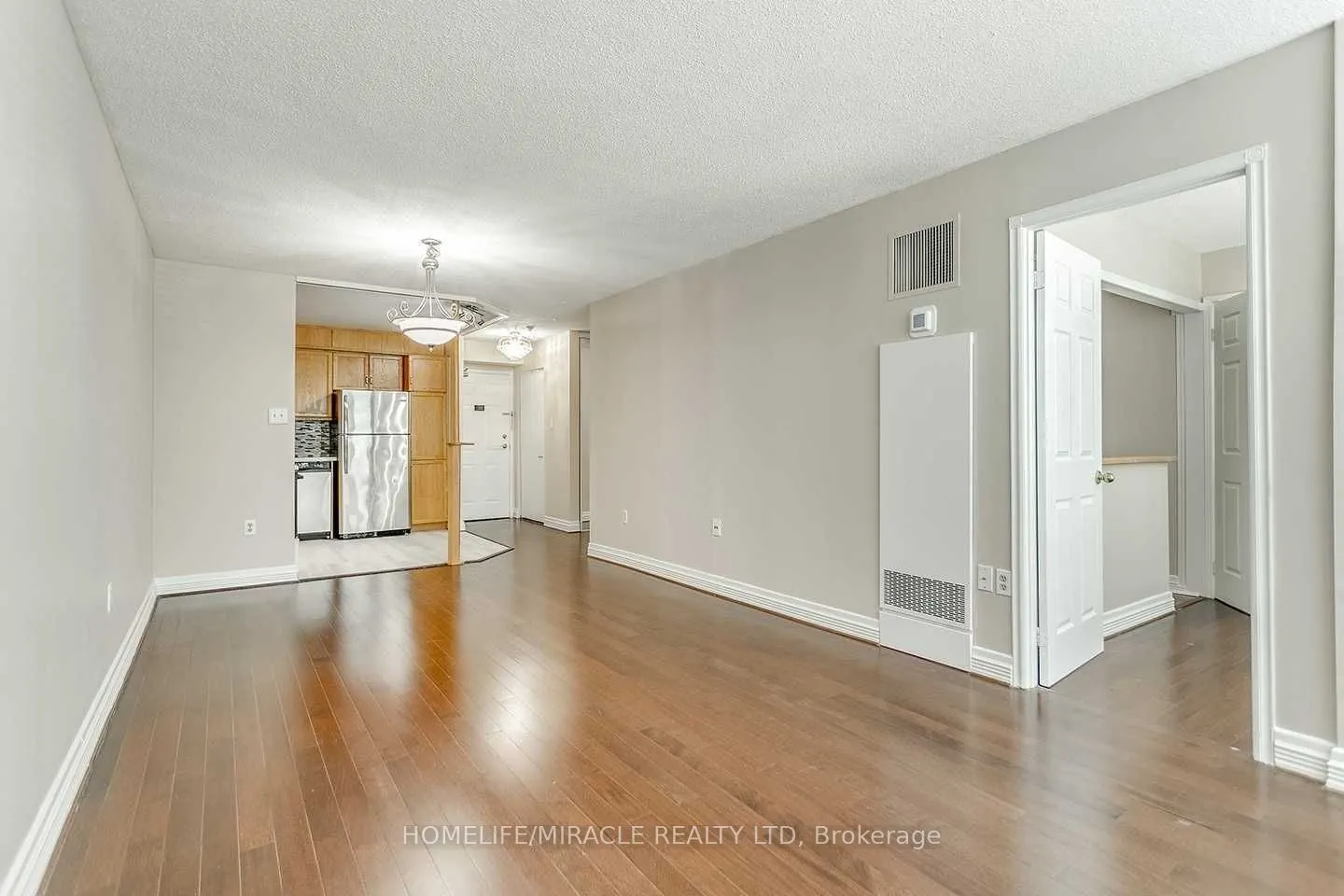 1270 Maple Crossing Boulevard, #304