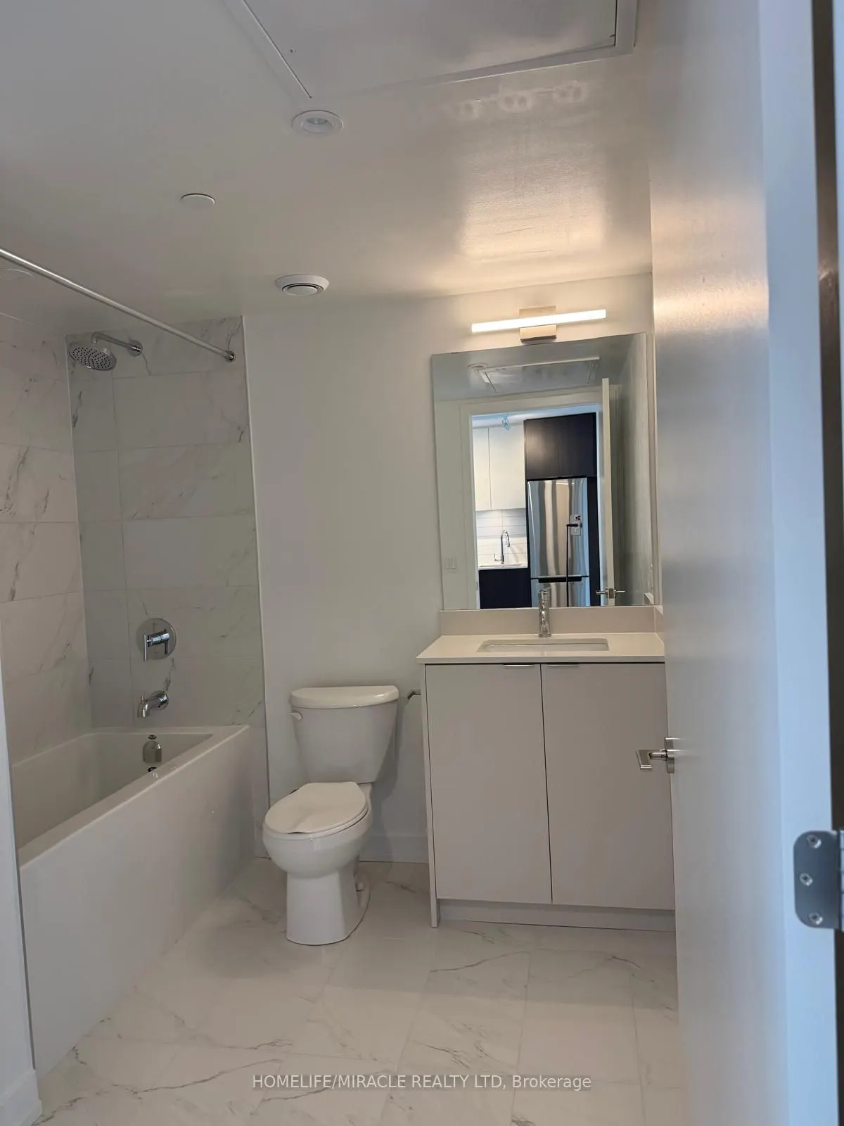 6 Chartwell Road S, #209