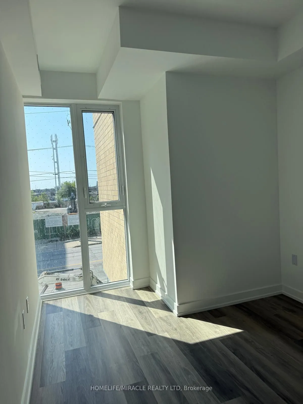 6 Chartwell Road S, #209