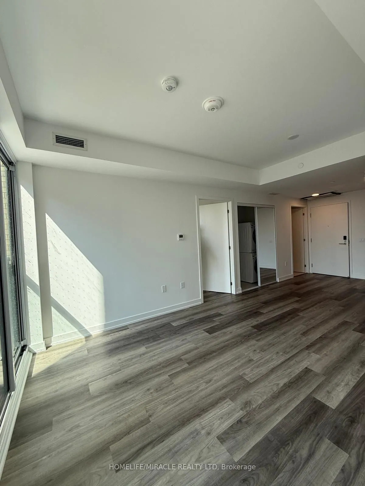 6 Chartwell Road S, #209