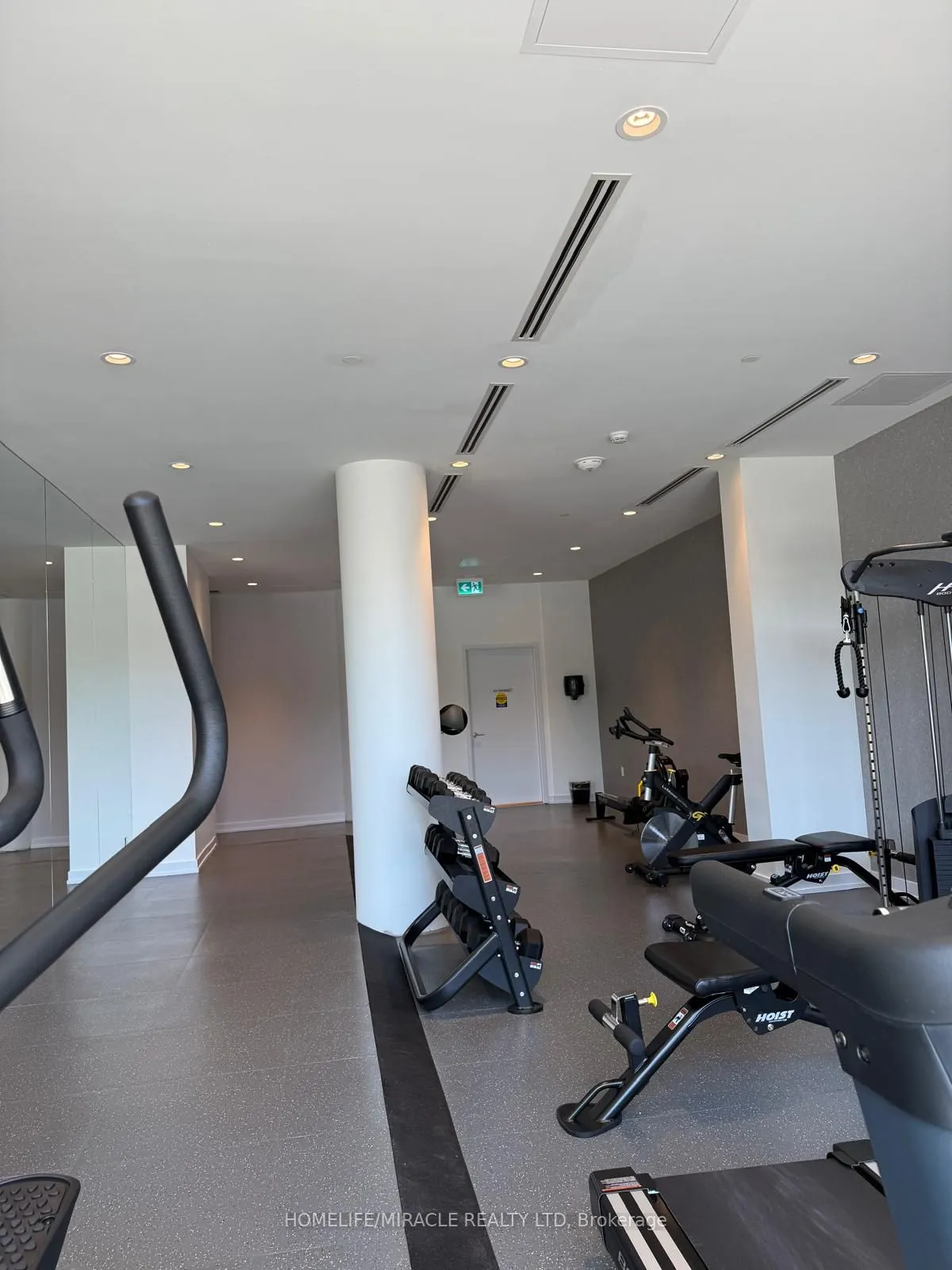 6 Chartwell Road S, #209