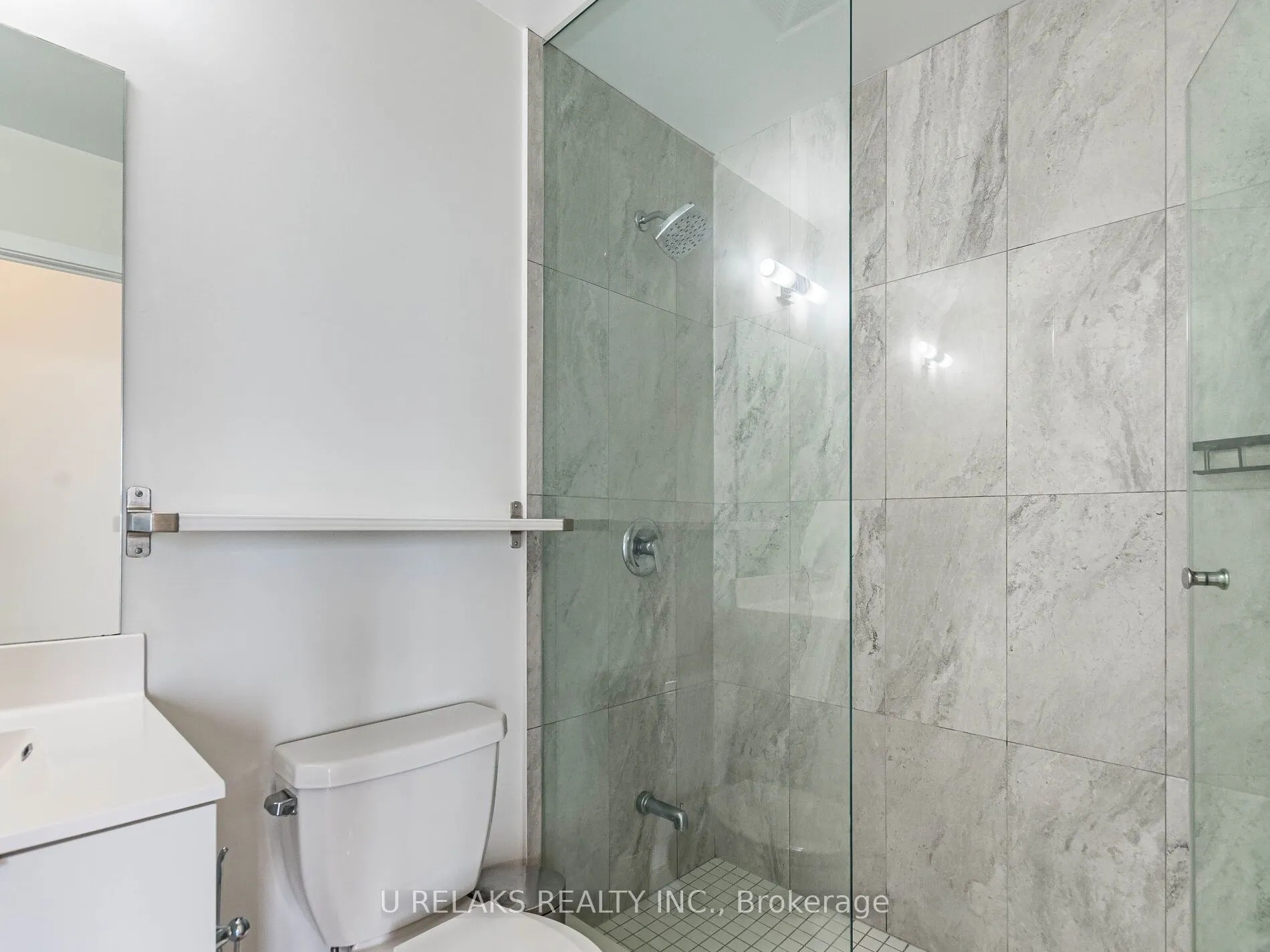 20 shore breeze Drive, #4701