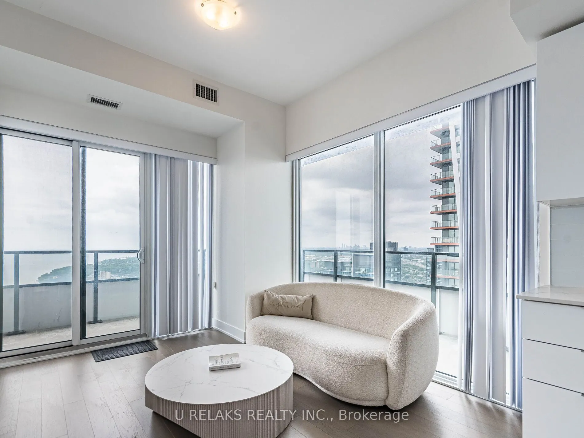 20 shore breeze Drive, #4701