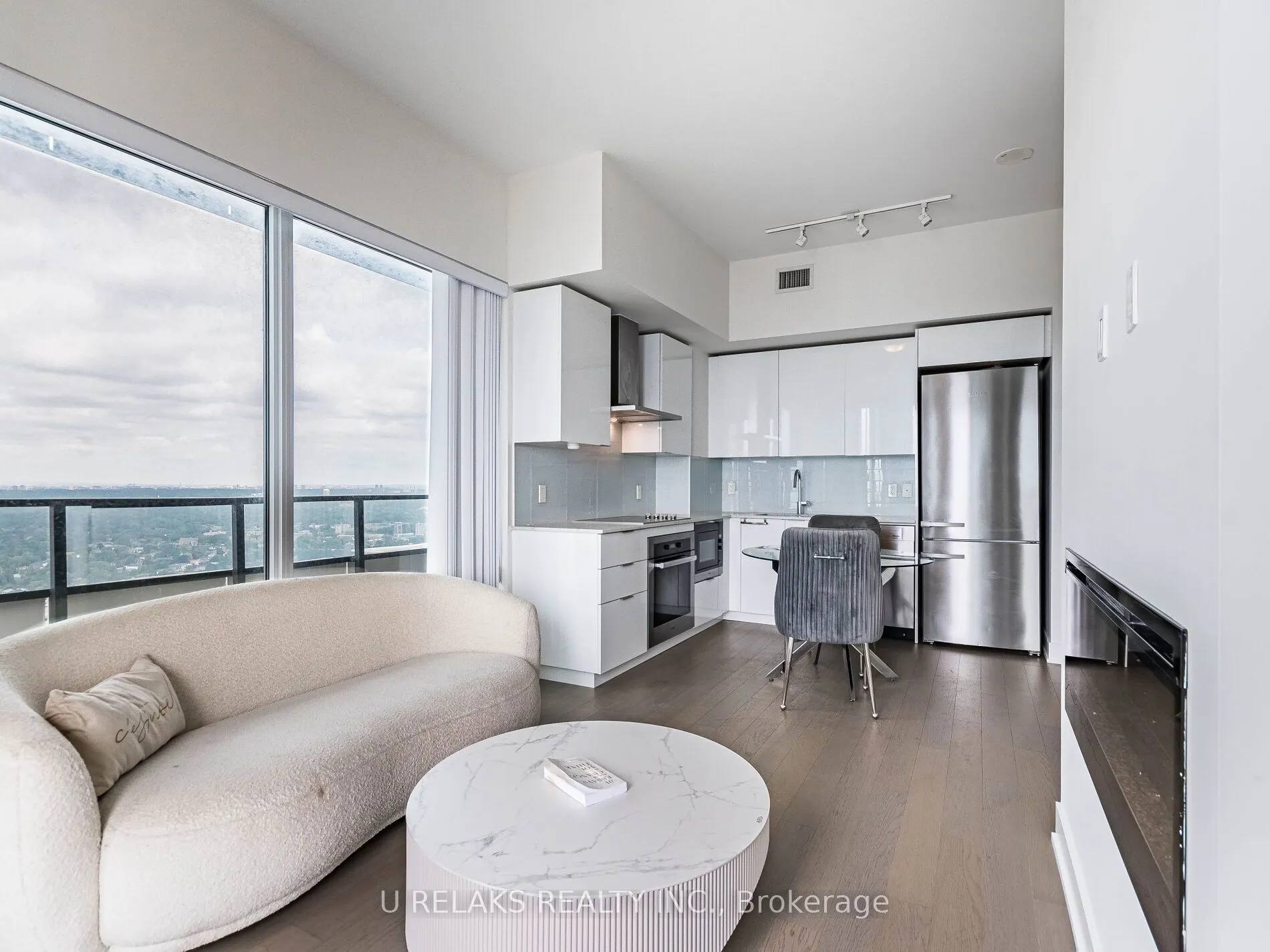 20 shore breeze Drive, #4701