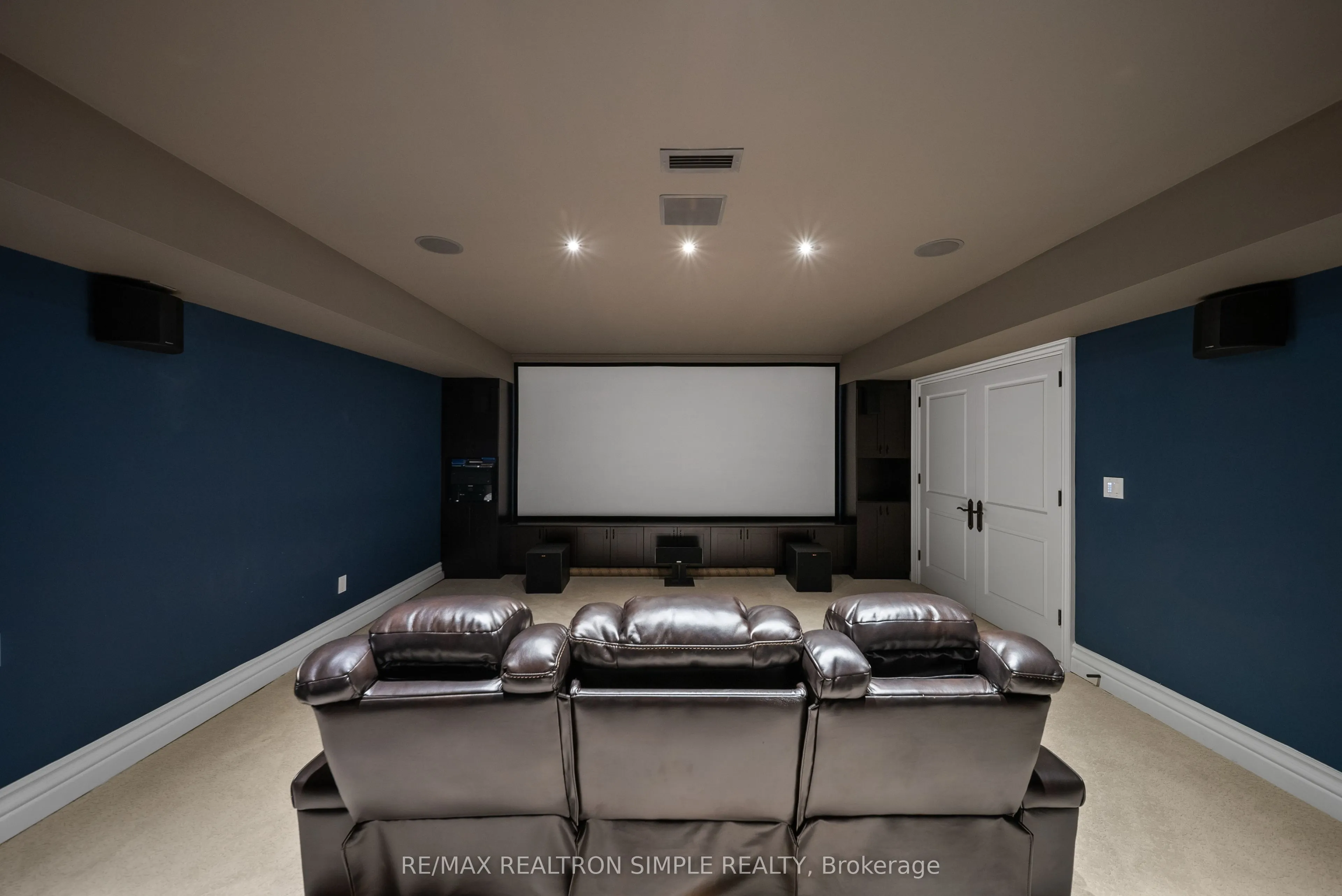 2637 Bluffs Way
