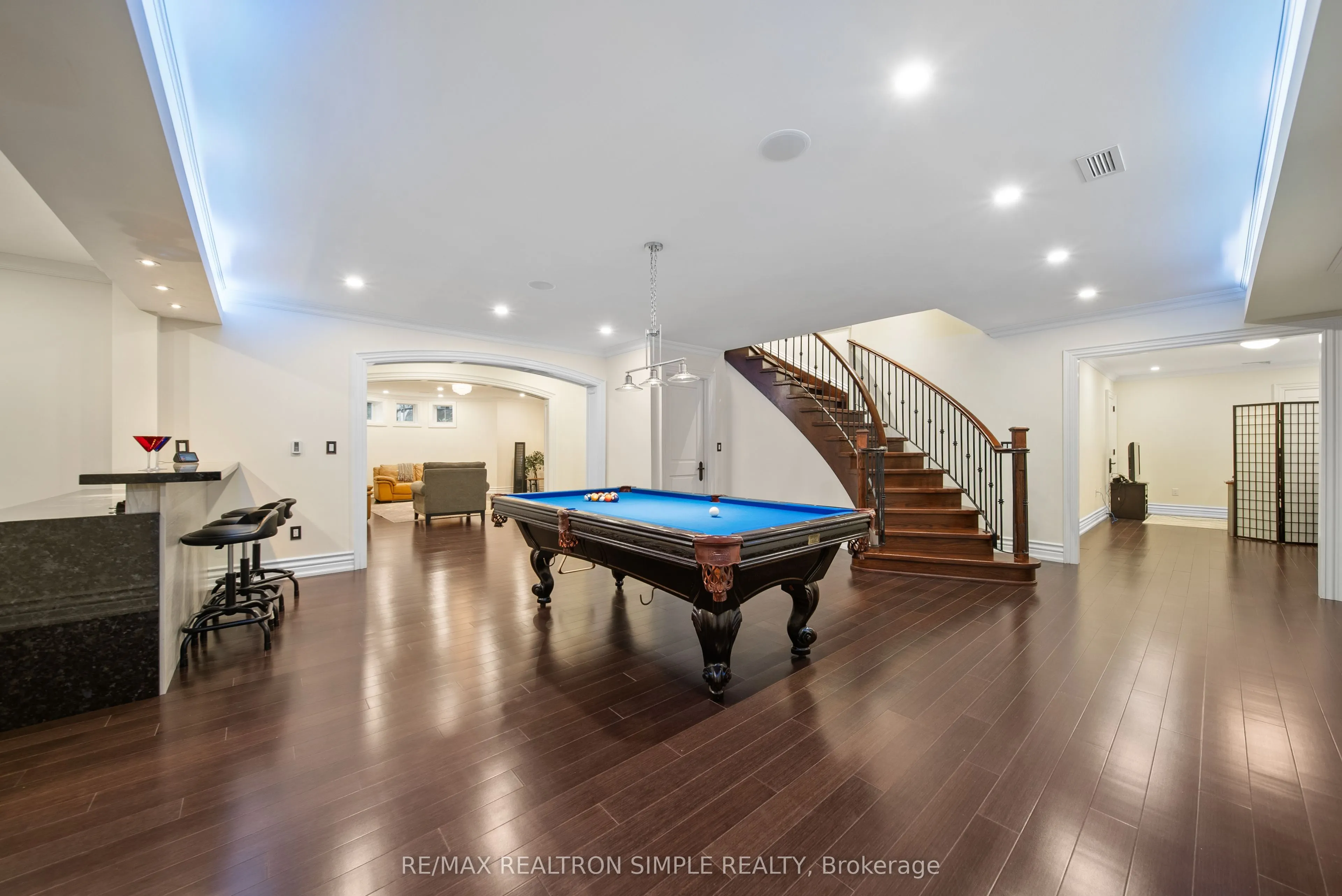 2637 Bluffs Way