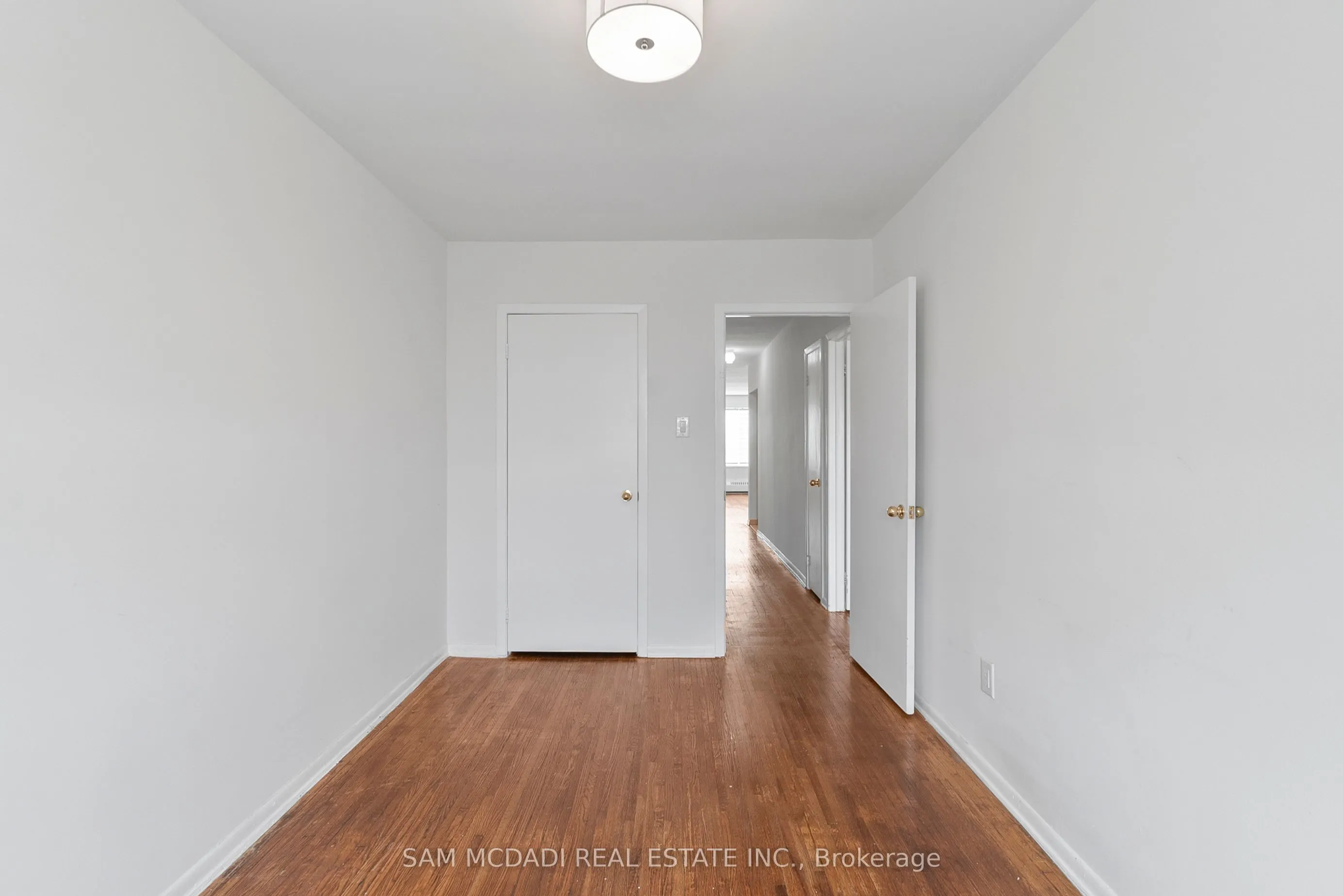 1026 burnhamthorpe Road E