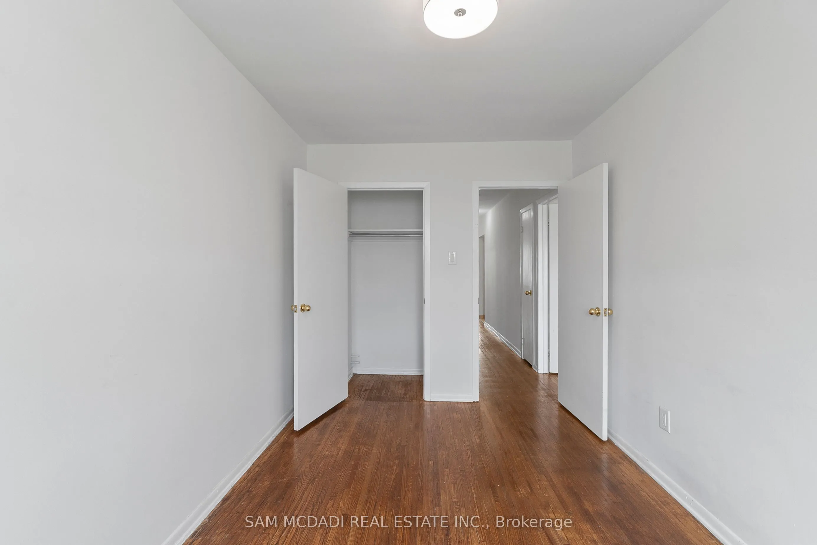 1026 burnhamthorpe Road E