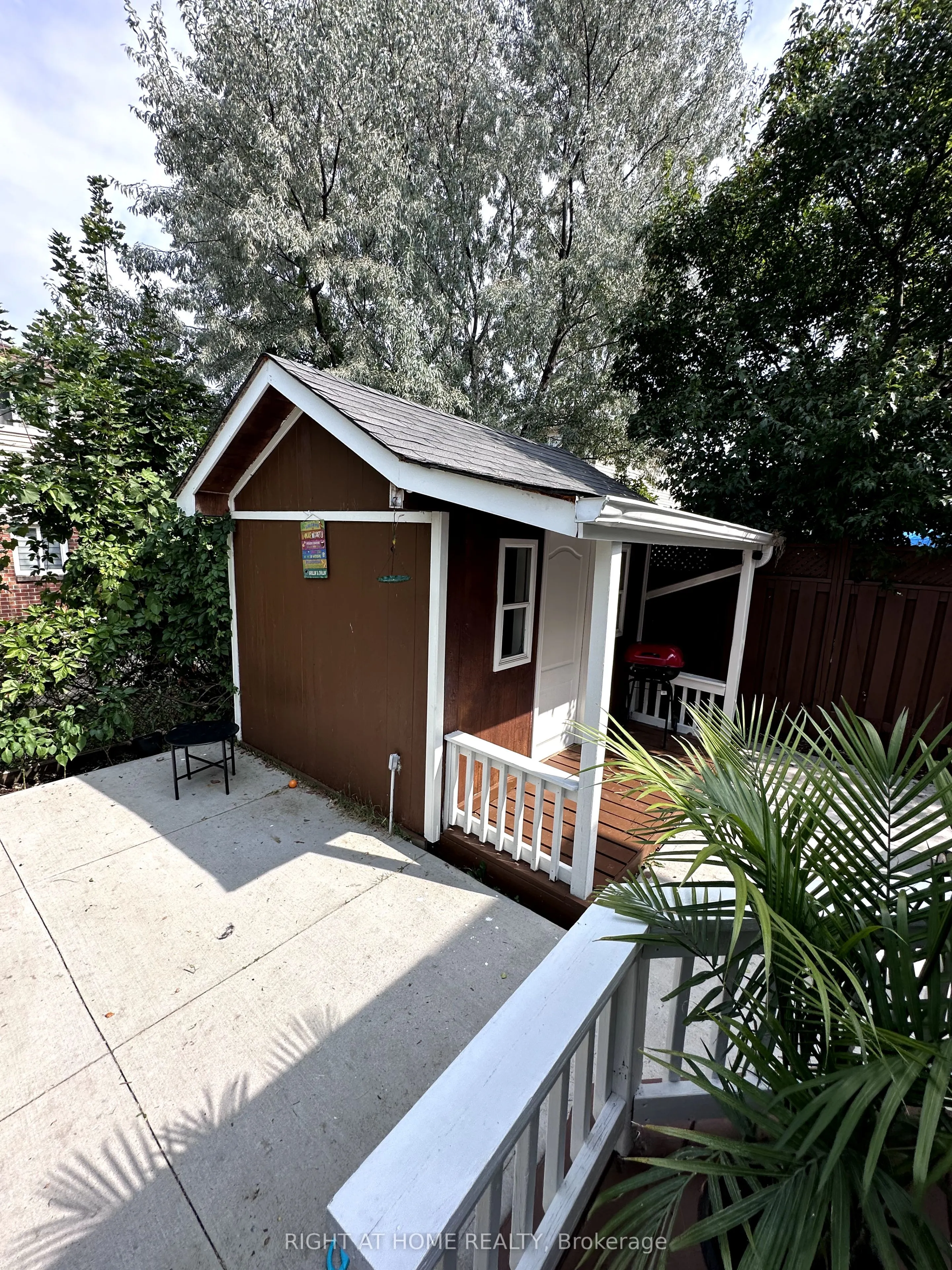 4 Sunshade Place