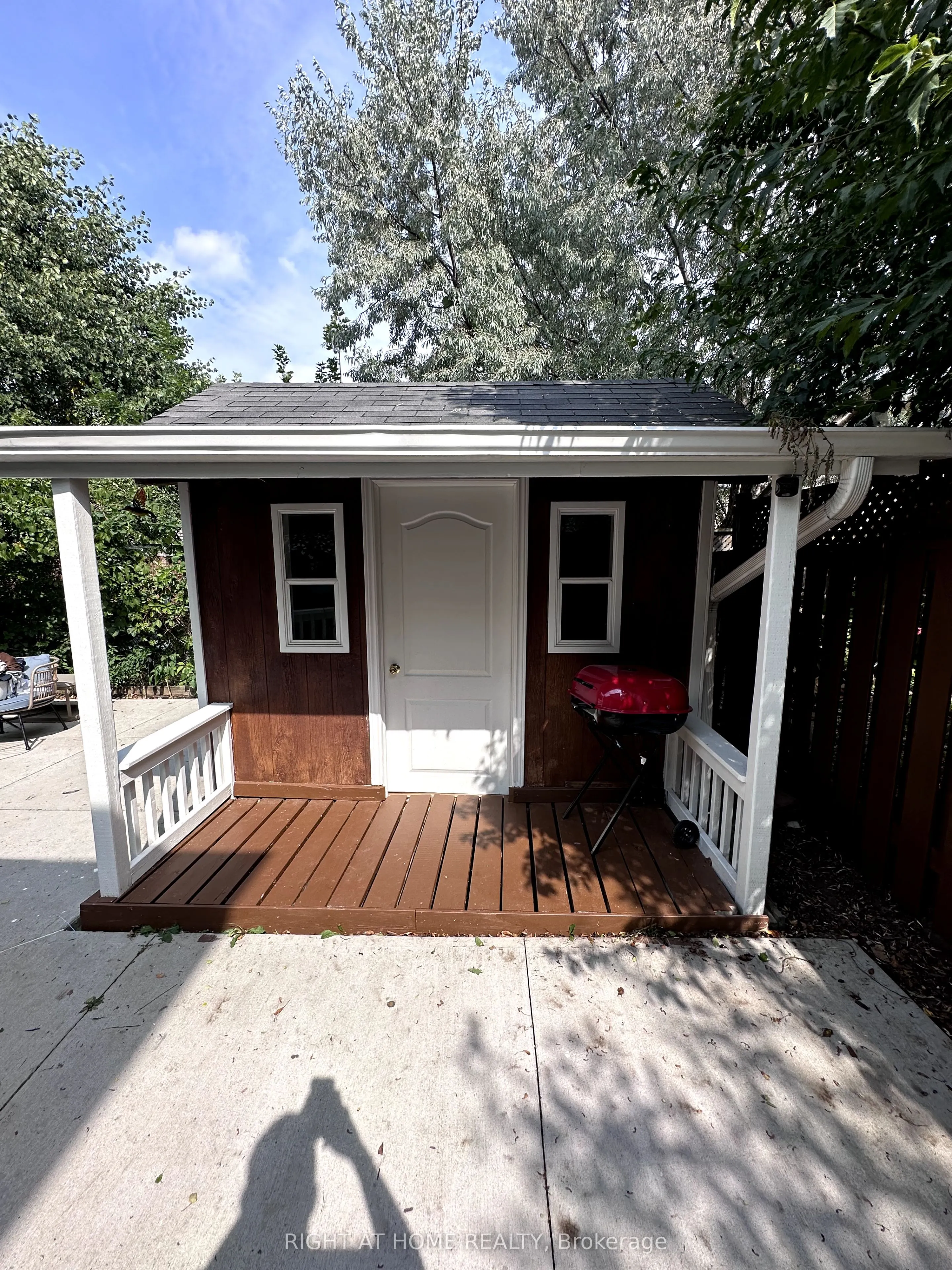 4 Sunshade Place