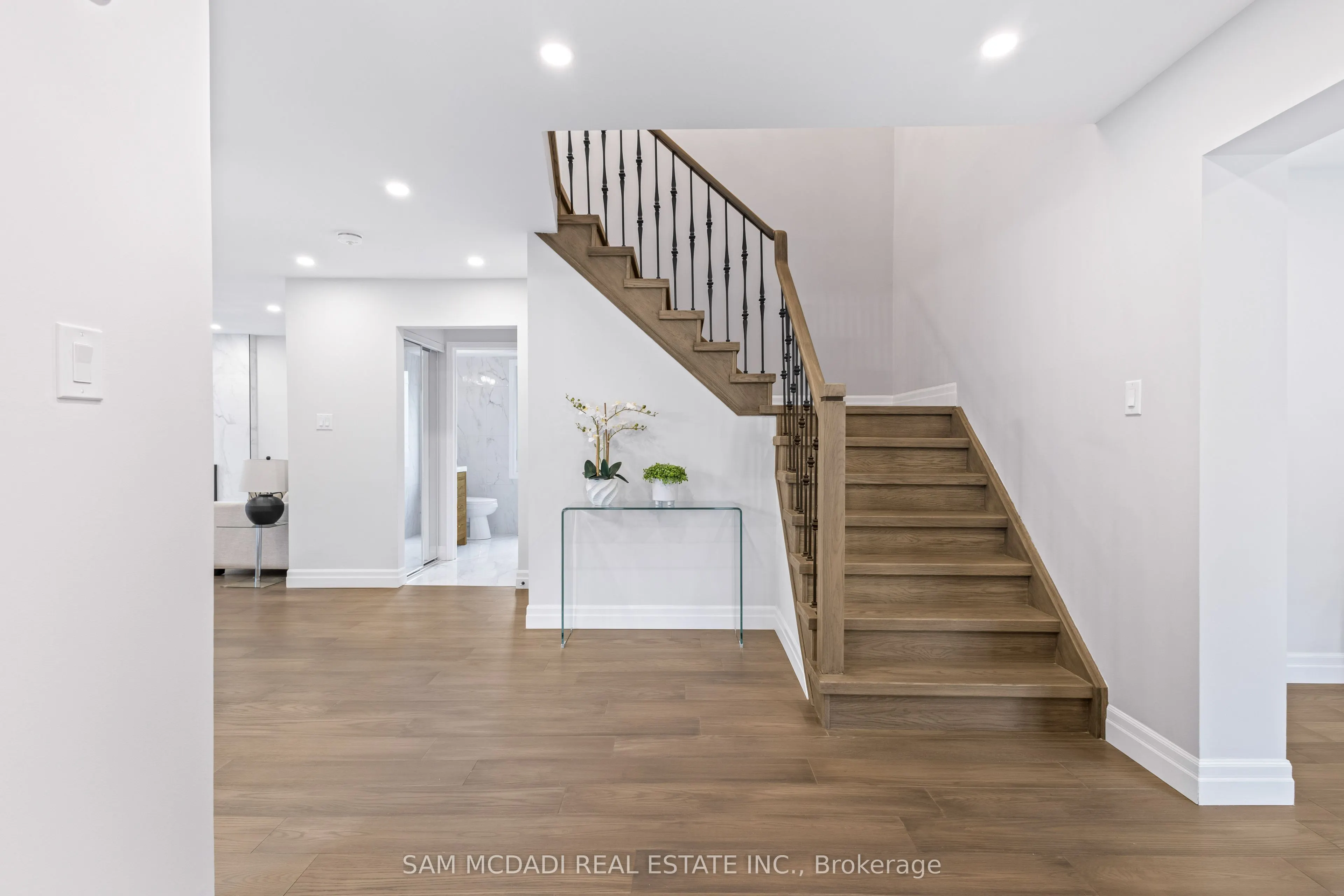 2535 Robin Drive