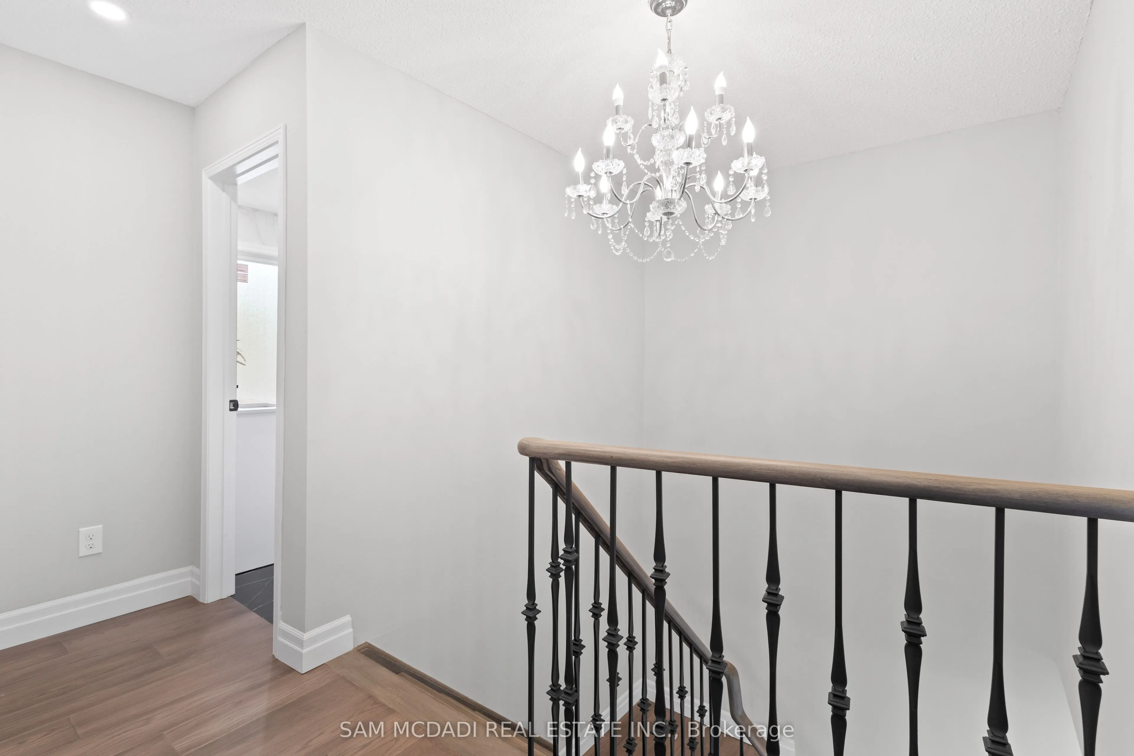 2535 Robin Drive