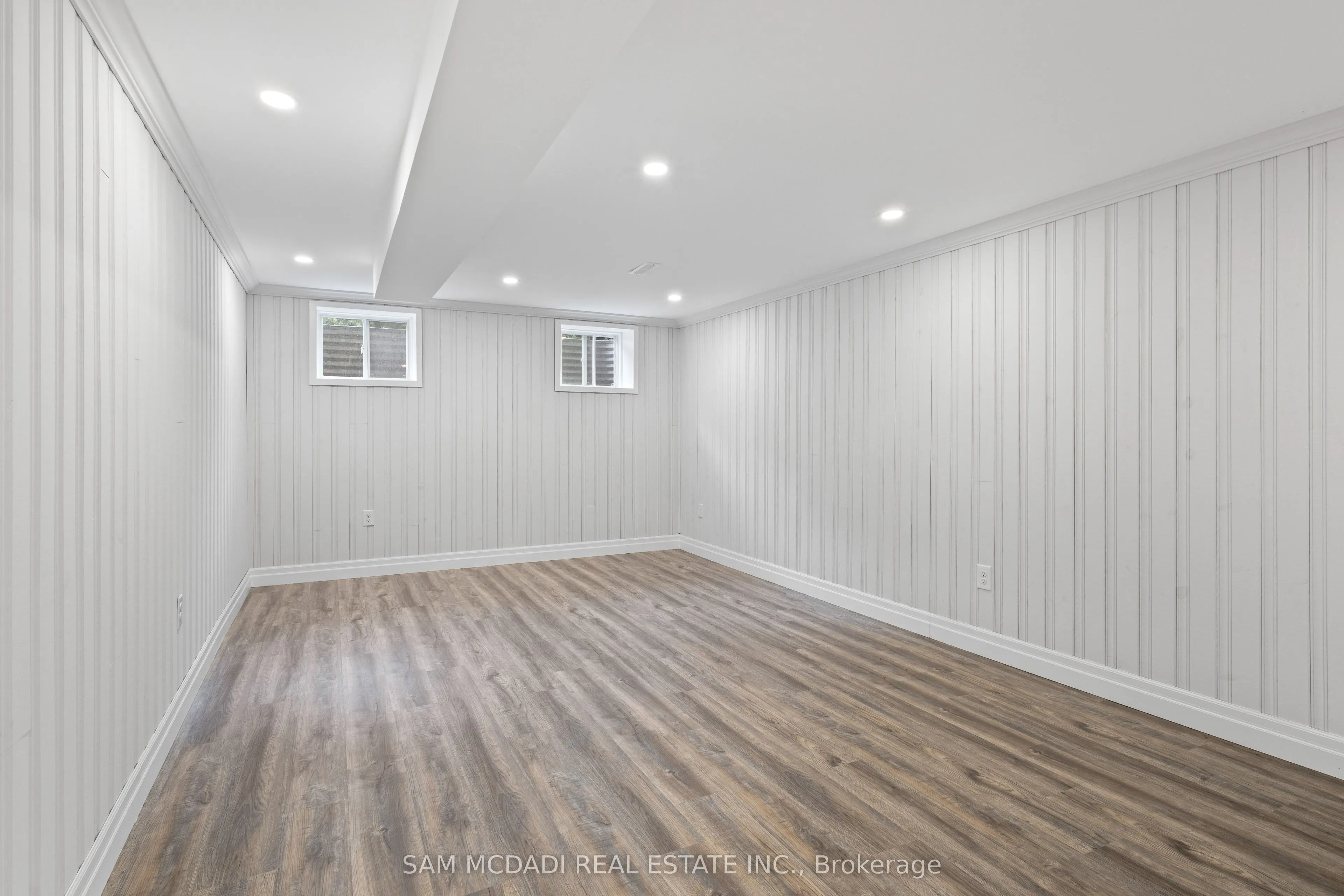 2535 Robin Drive