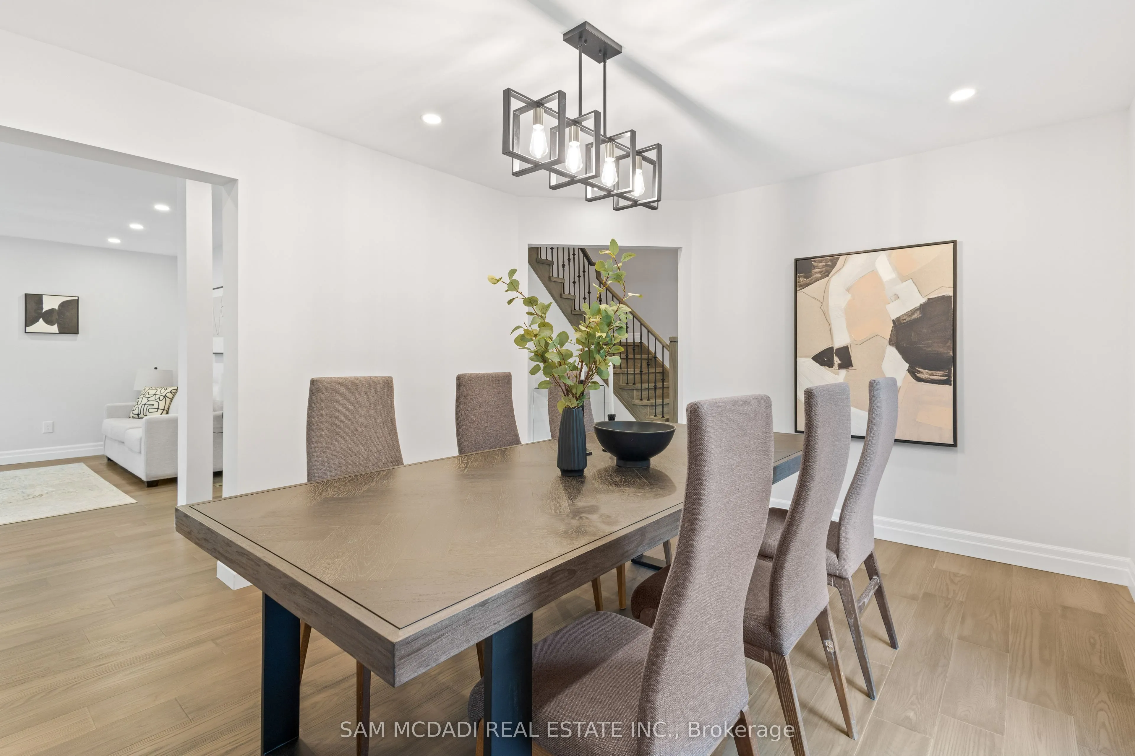2535 Robin Drive