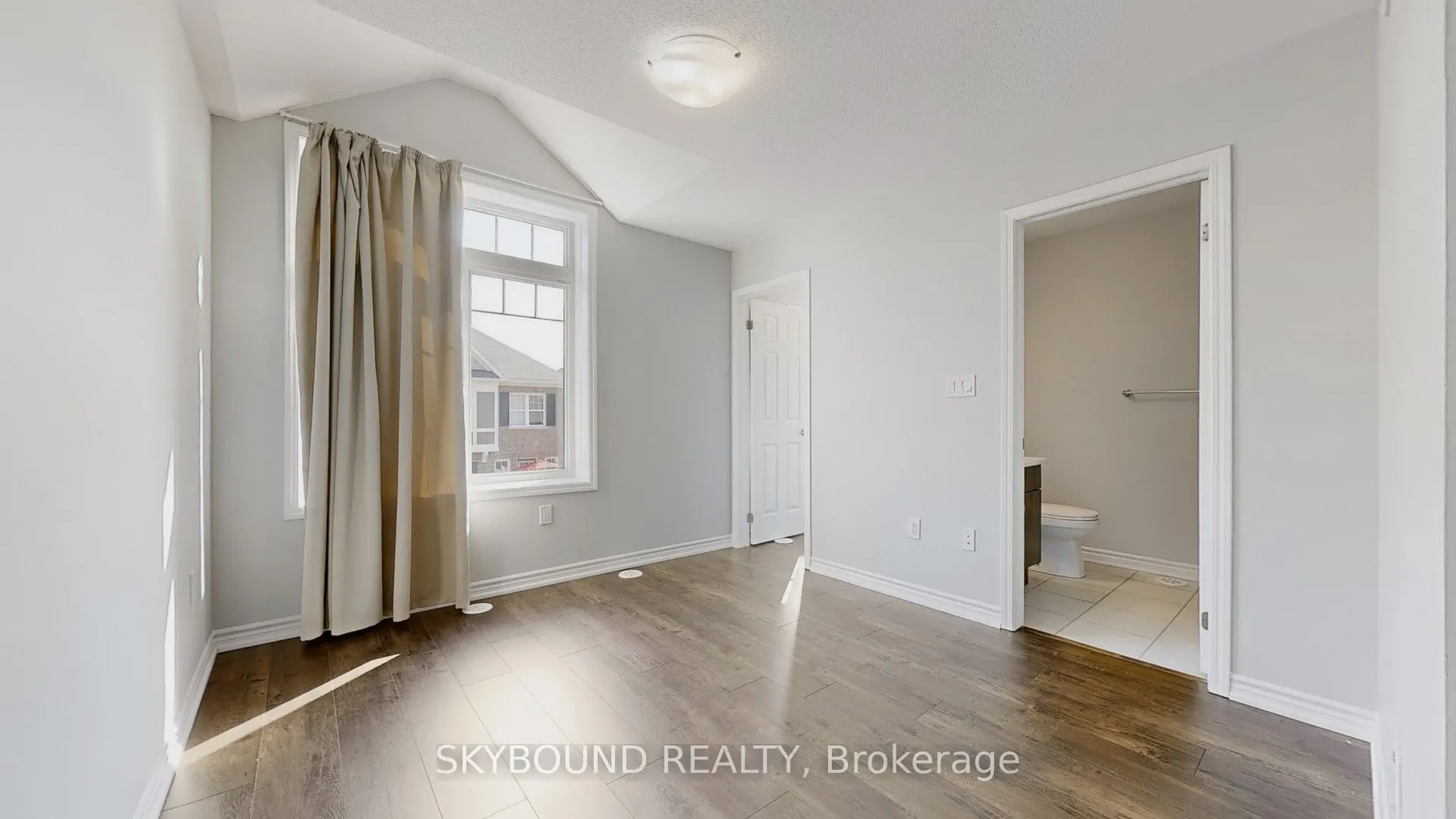 1000 Asleton Boulevard, #96