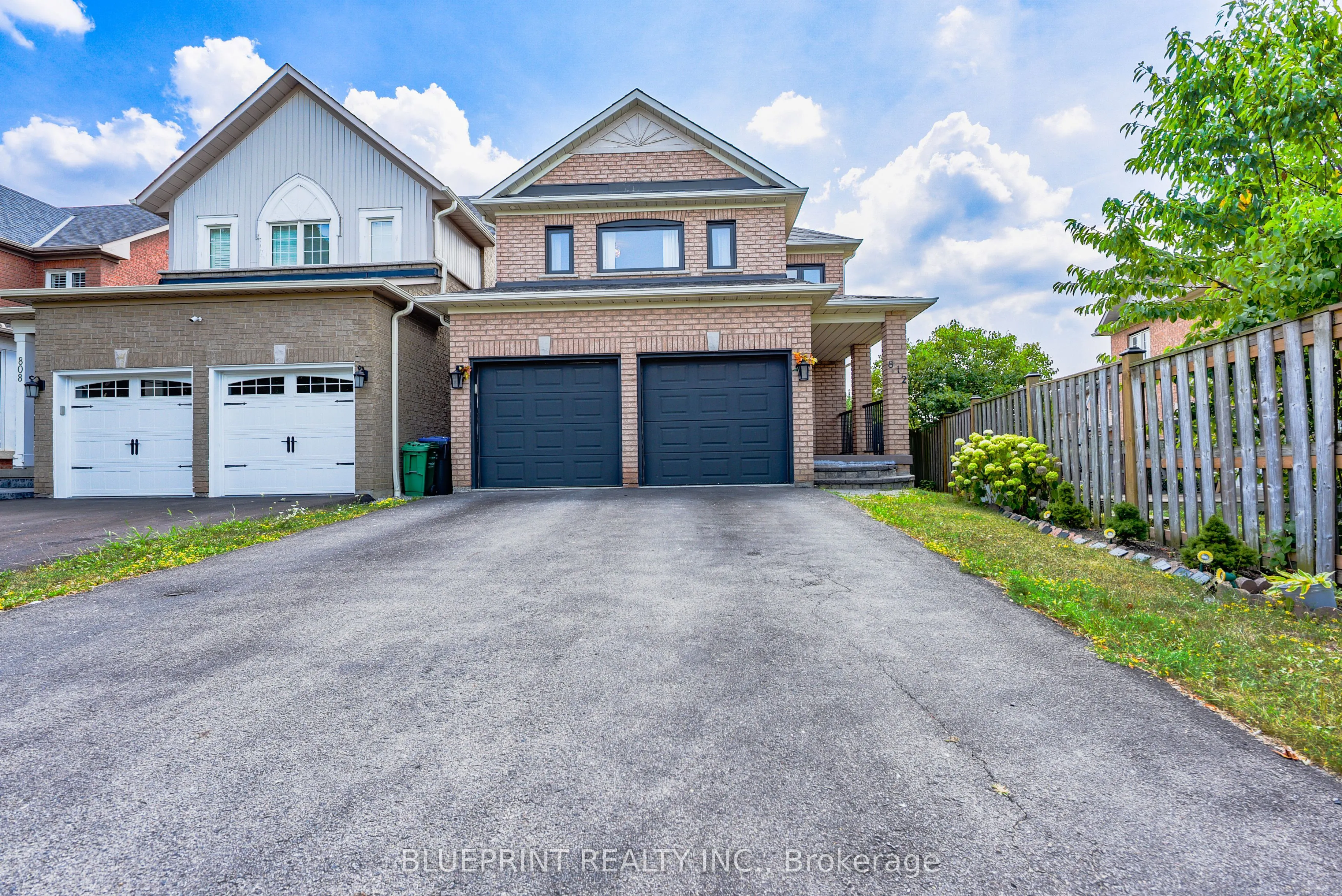 812 Knotty Pine Grove