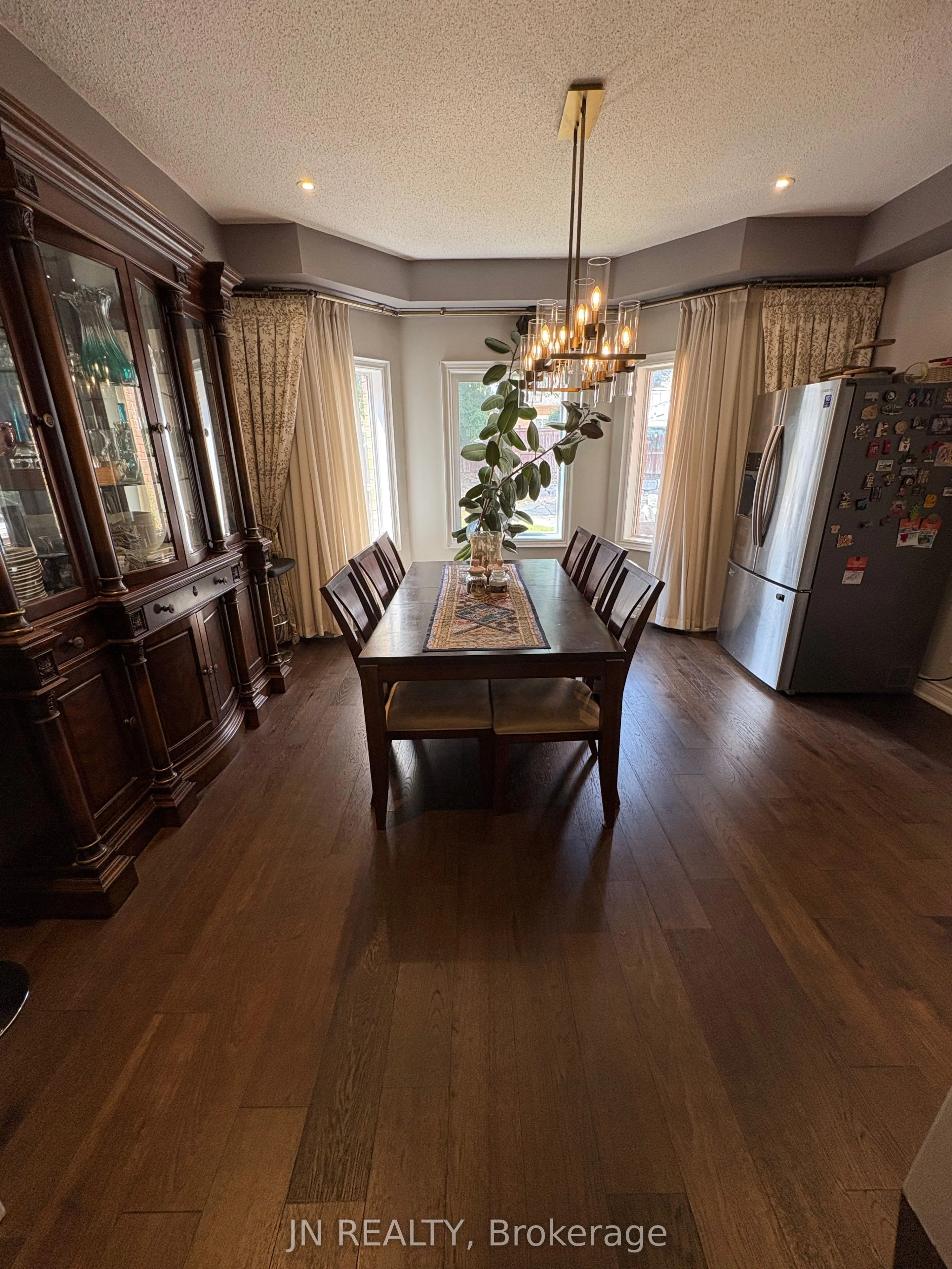 77 Colonel Bertram Road