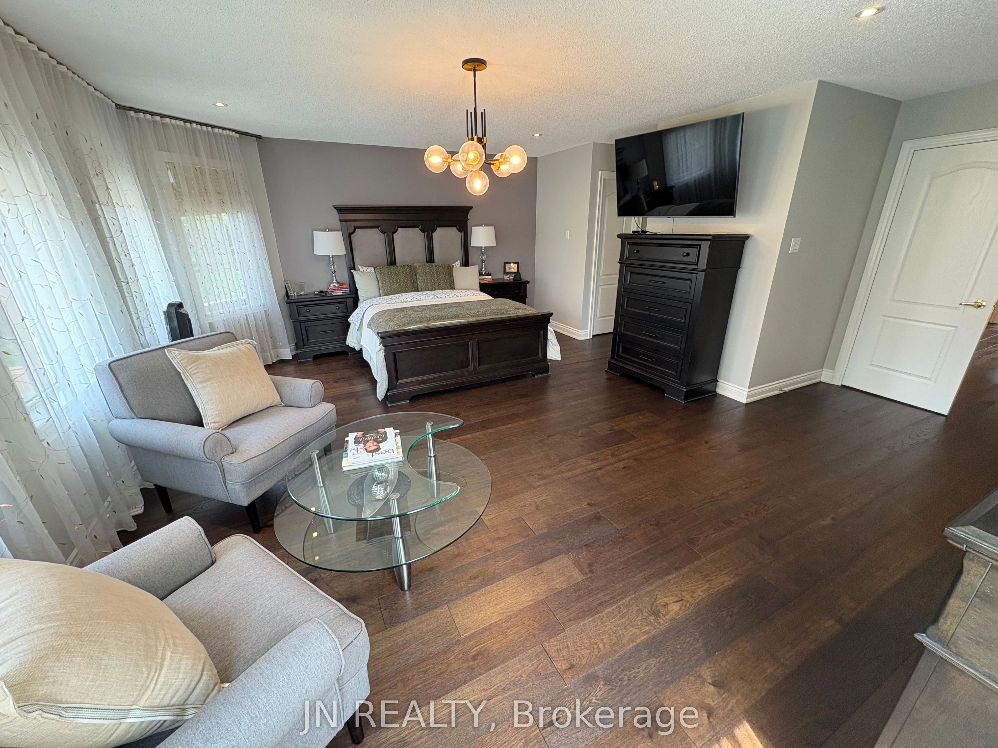 77 Colonel Bertram Road