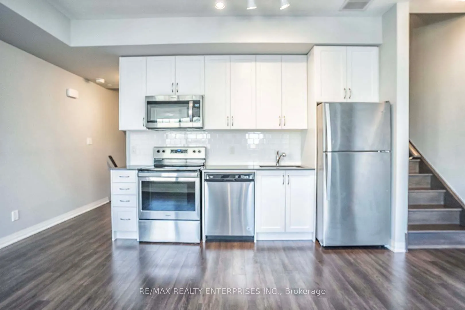 650 Atwater Avenue, #16