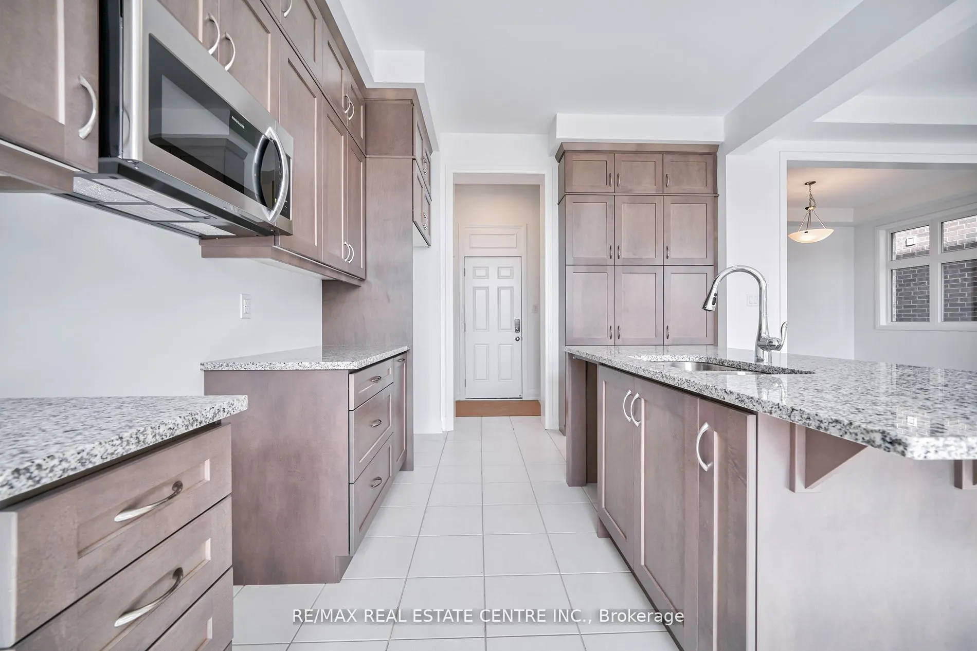 1292 Aymond Crescent