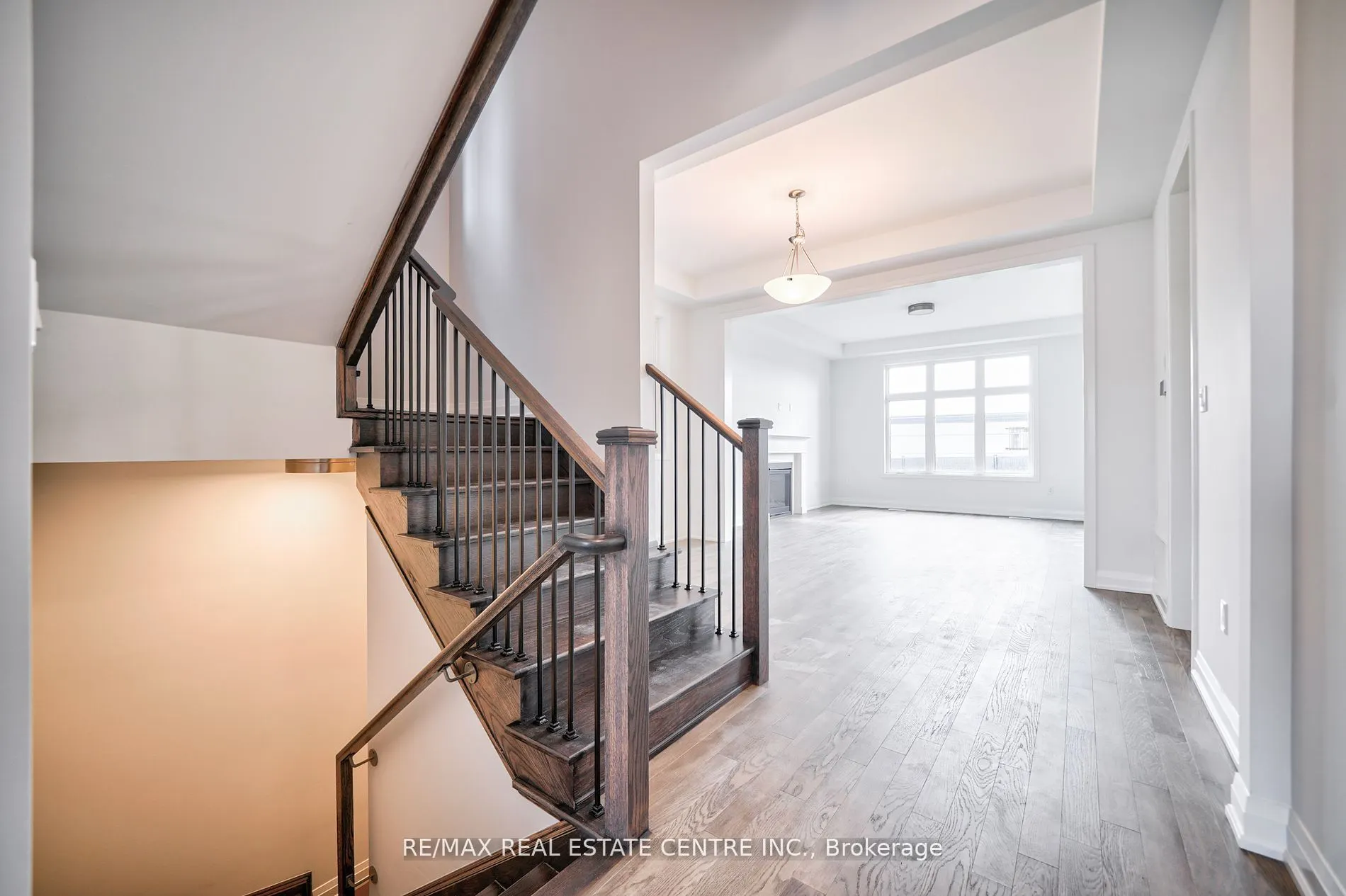 1292 Aymond Crescent