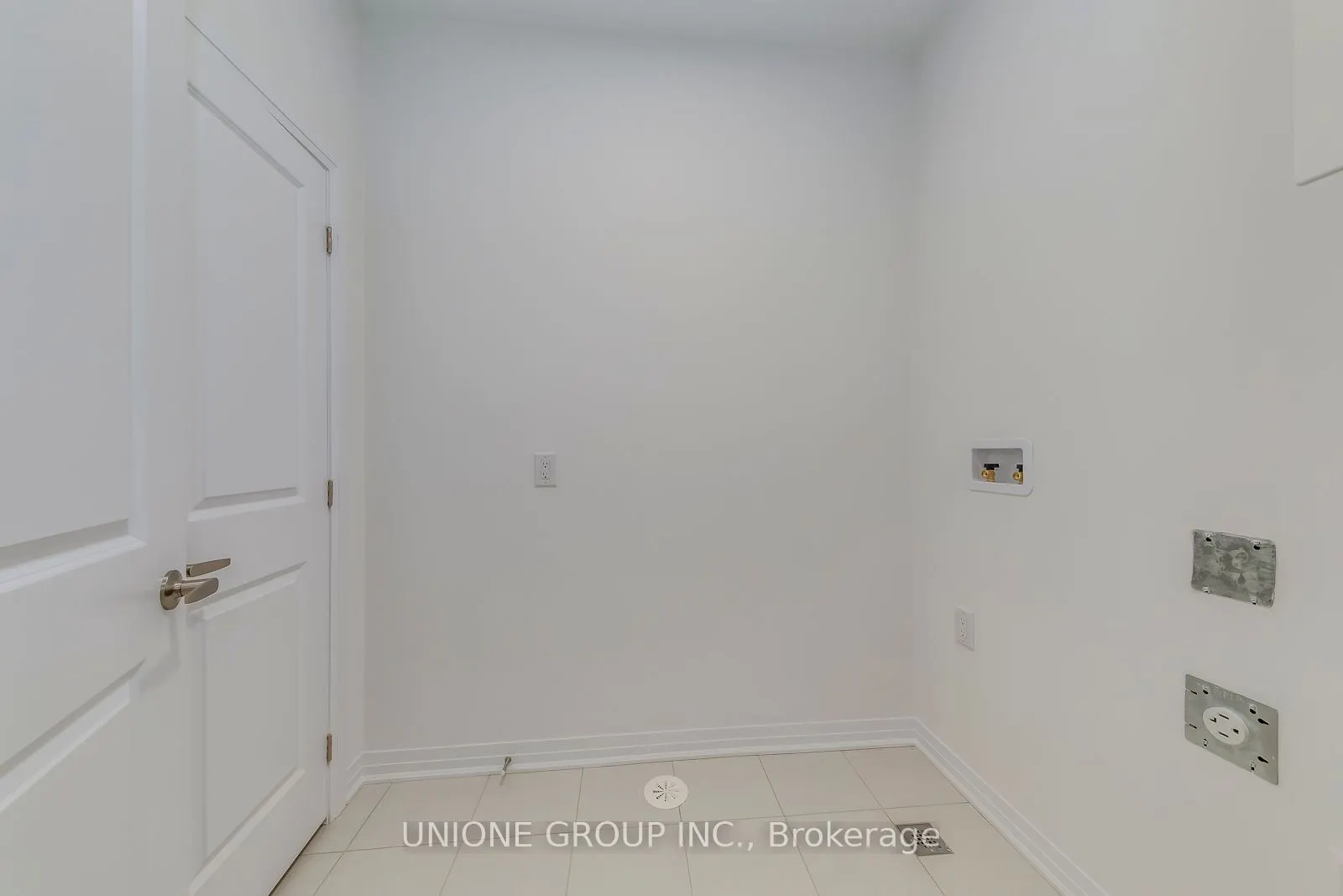 3229 Crystal Drive