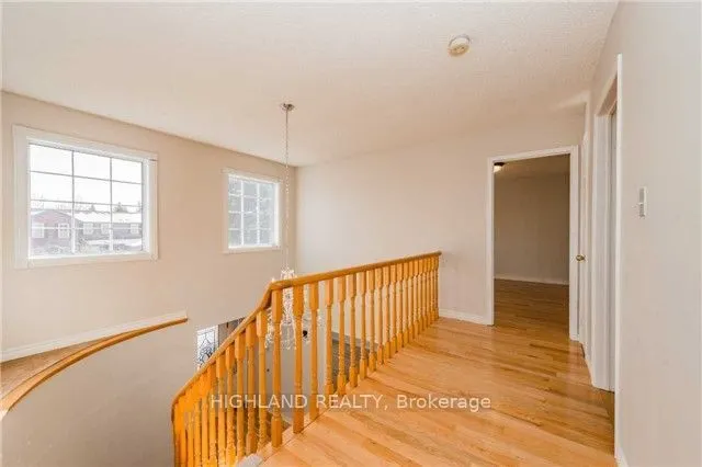 1246 Heathfield Crescent