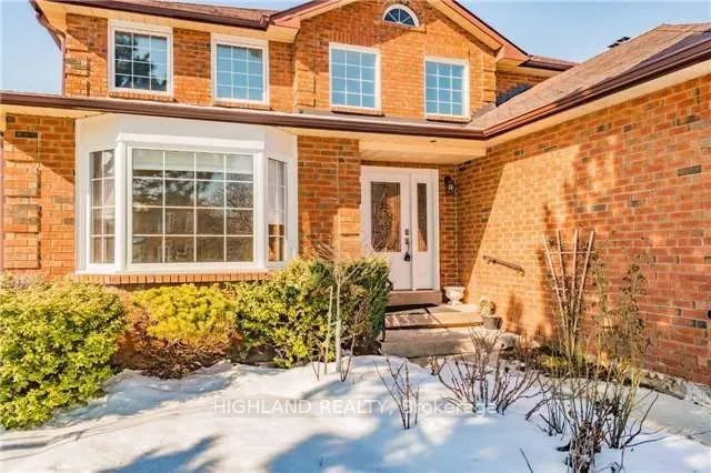 1246 Heathfield Crescent