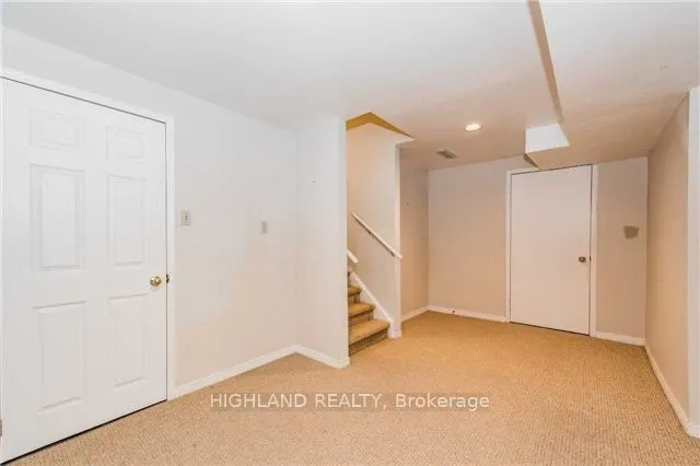 1246 Heathfield Crescent