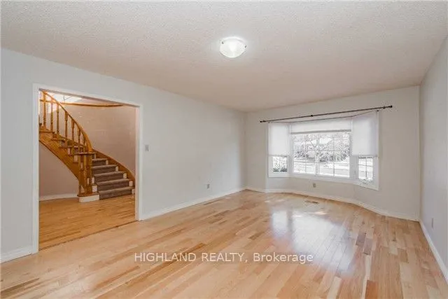 1246 Heathfield Crescent