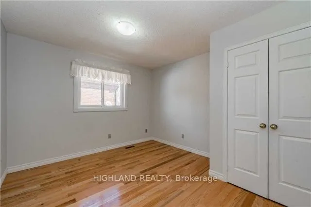 1246 Heathfield Crescent