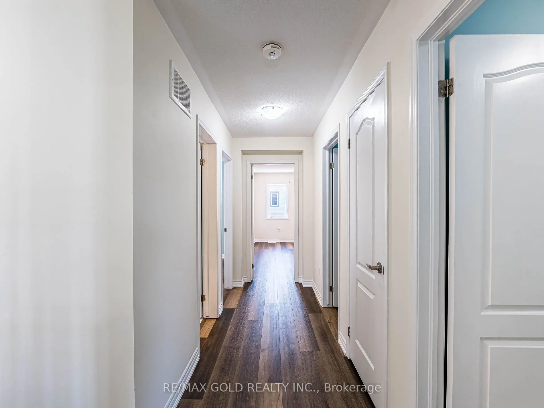 6 Feeder Street
