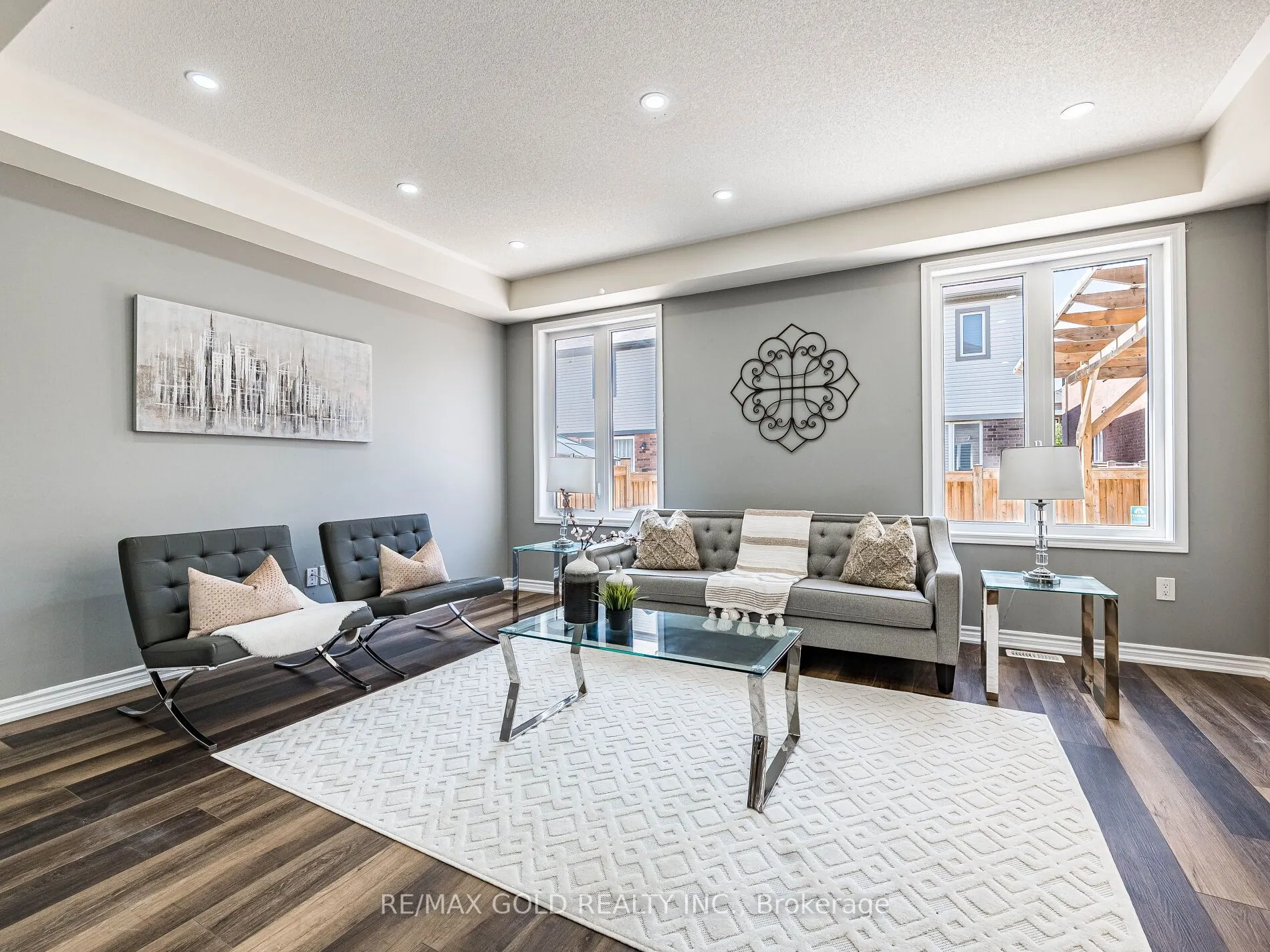 6 Feeder Street