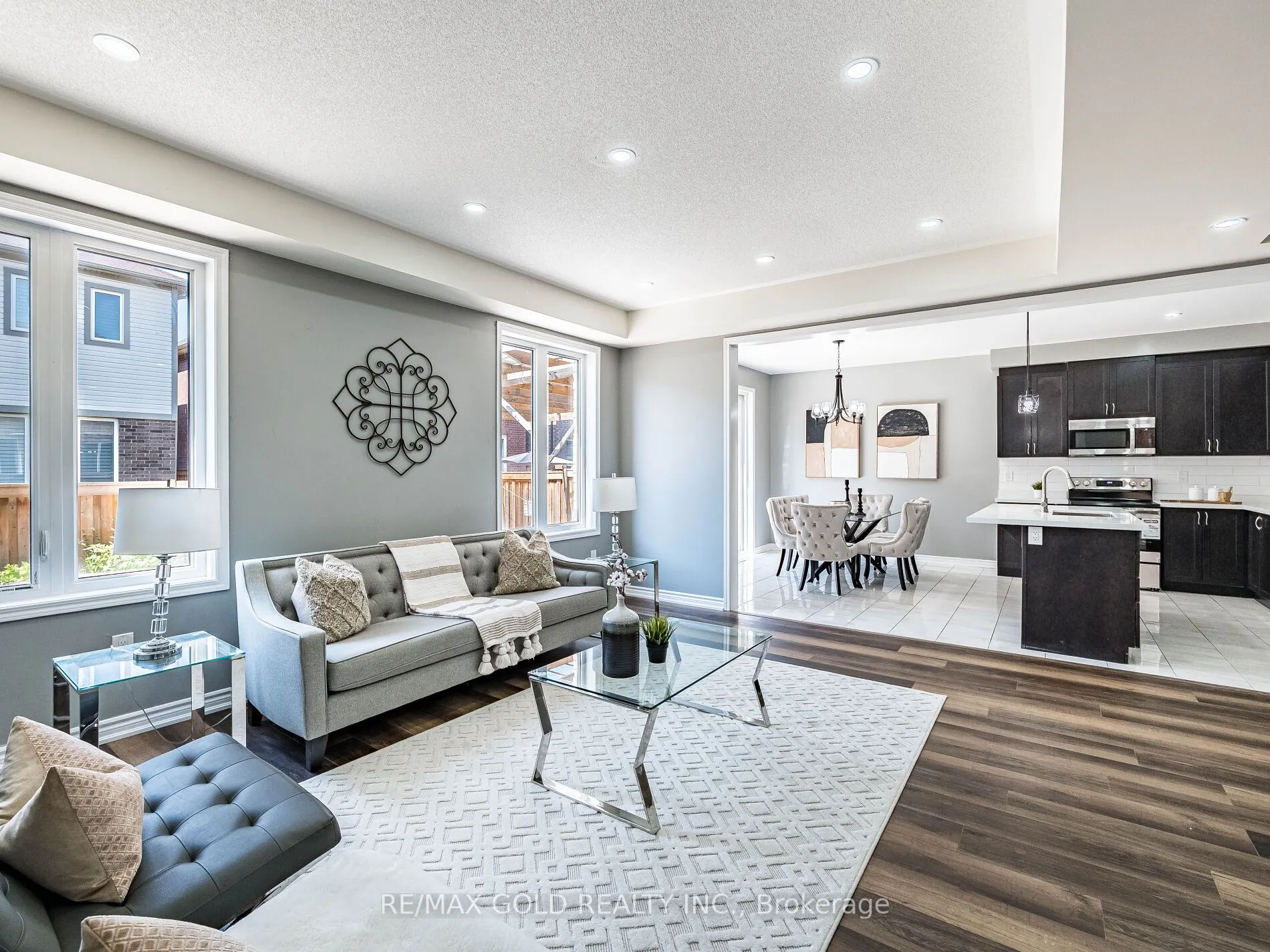 6 Feeder Street