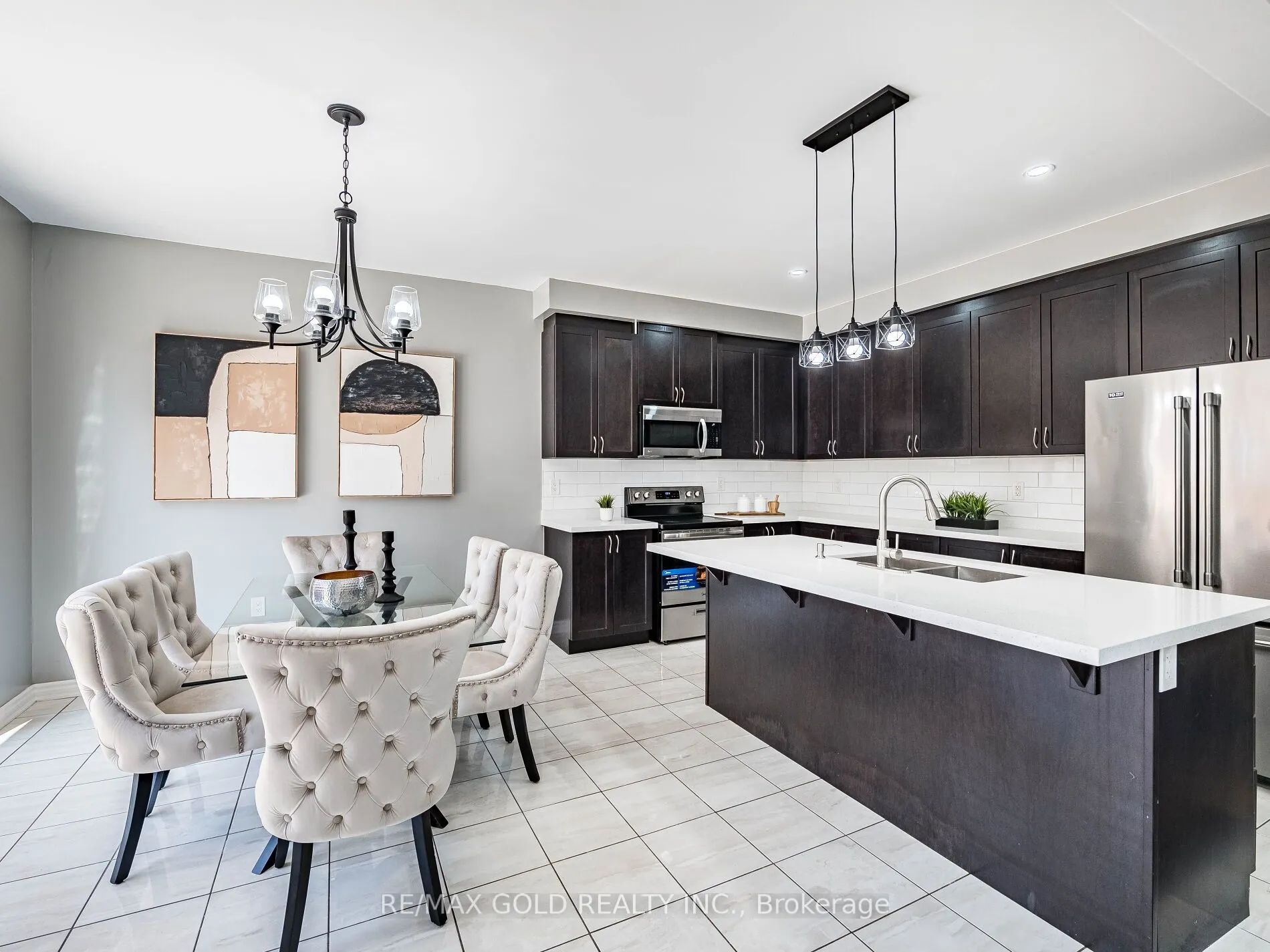 6 Feeder Street