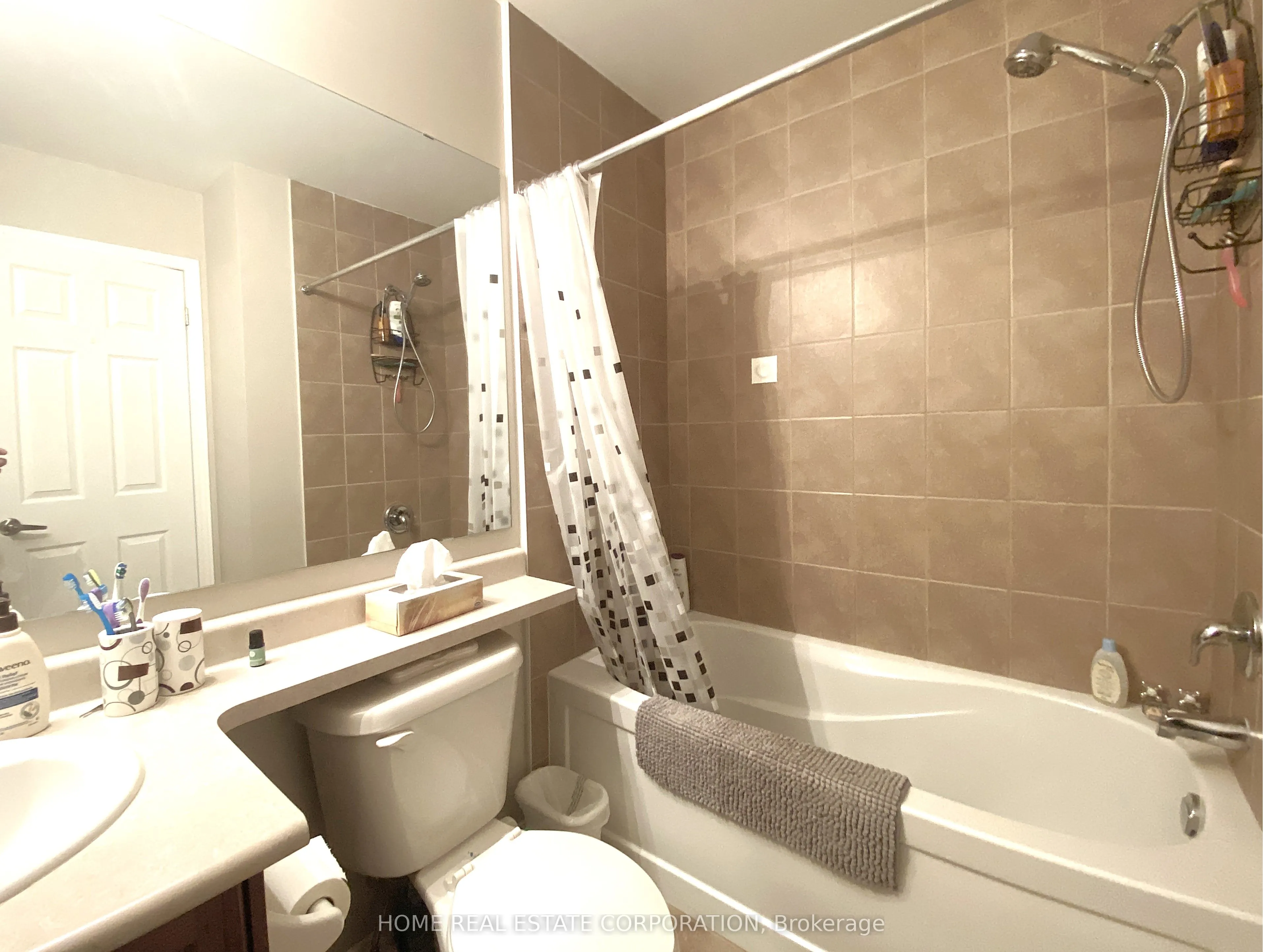 5 Armstrong Street, #23