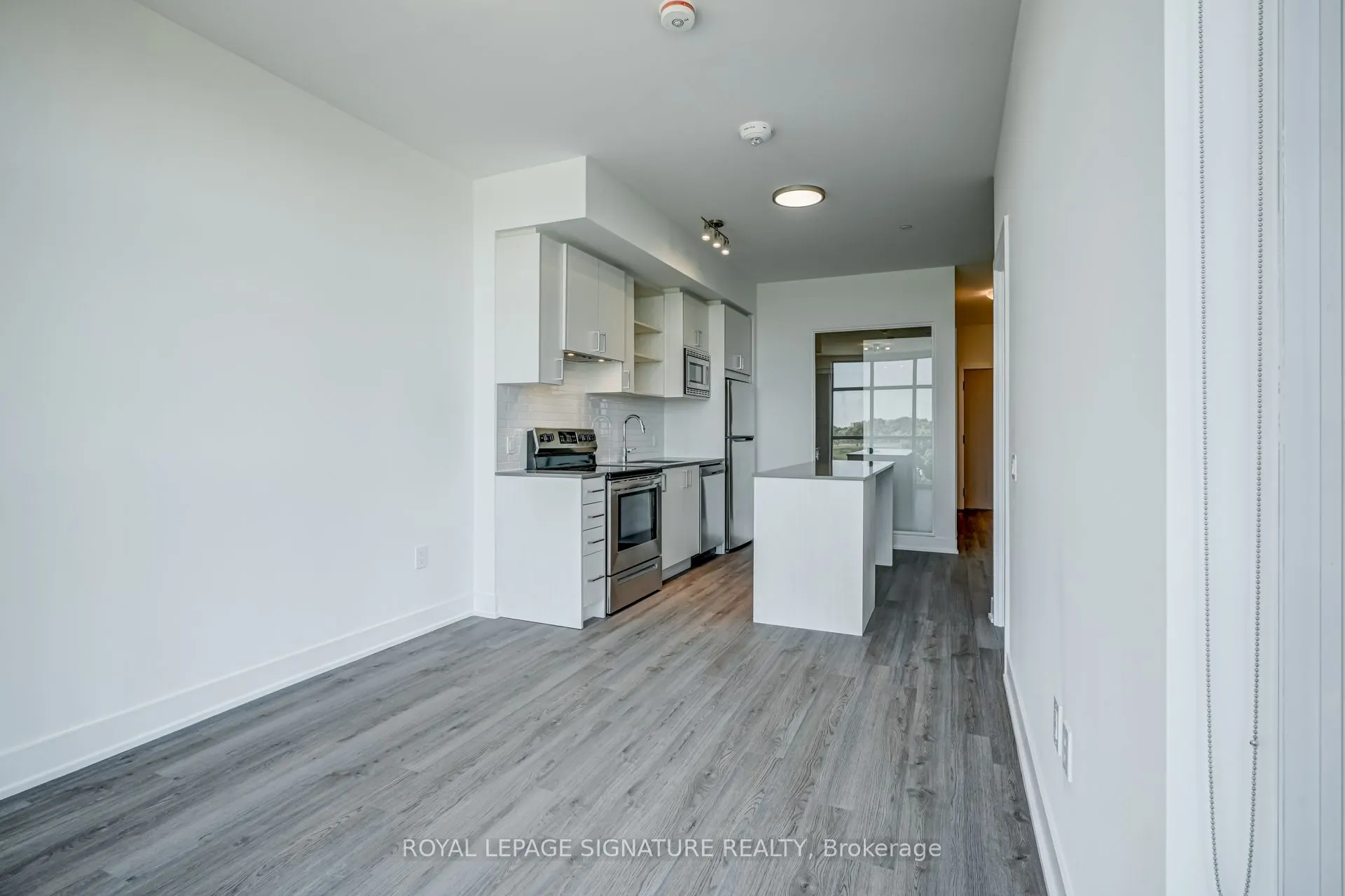 60 George Butchart Drive, #322