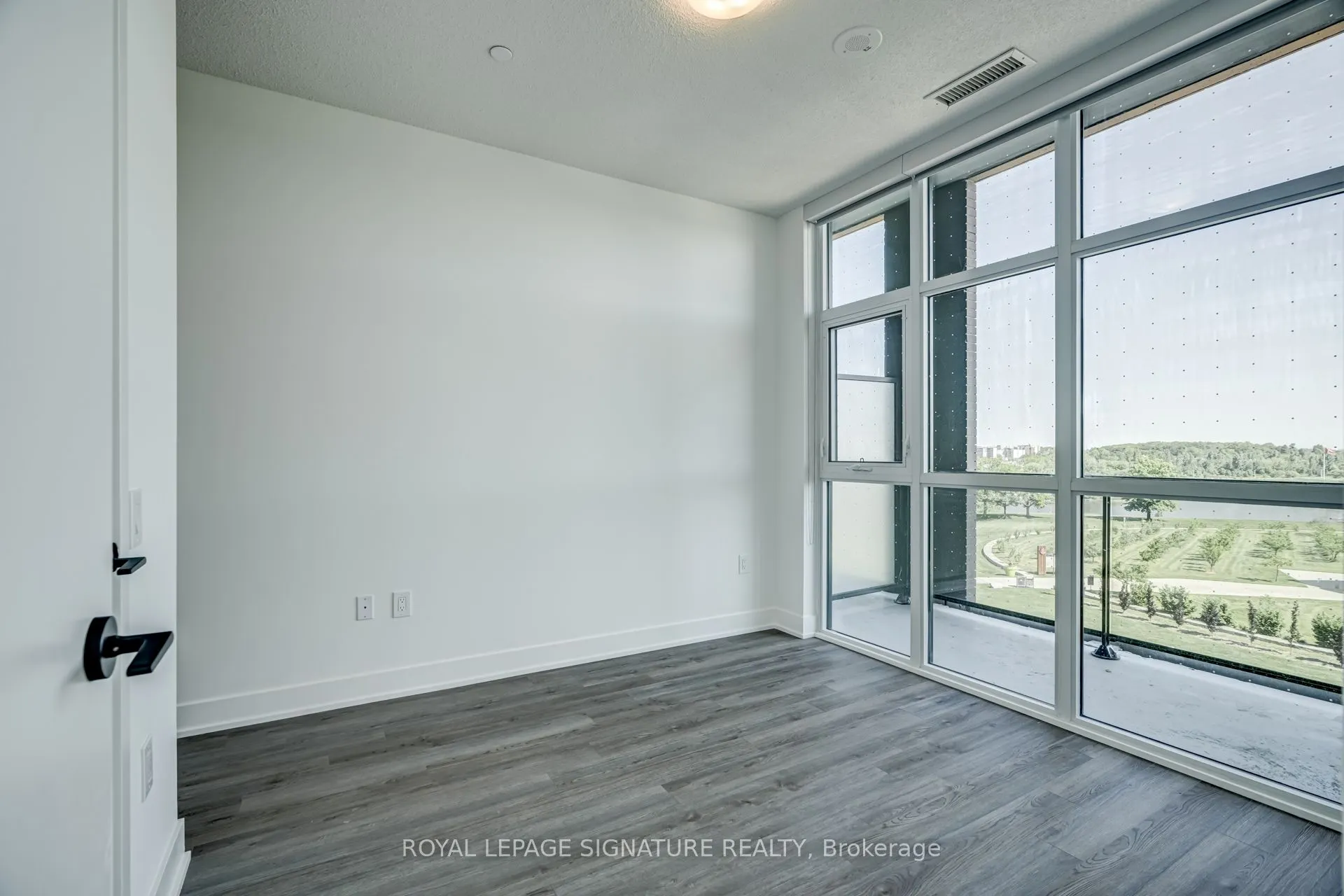 60 George Butchart Drive, #322