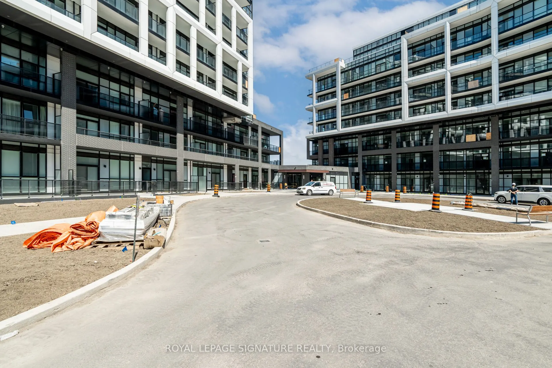 60 George Butchart Drive, #322
