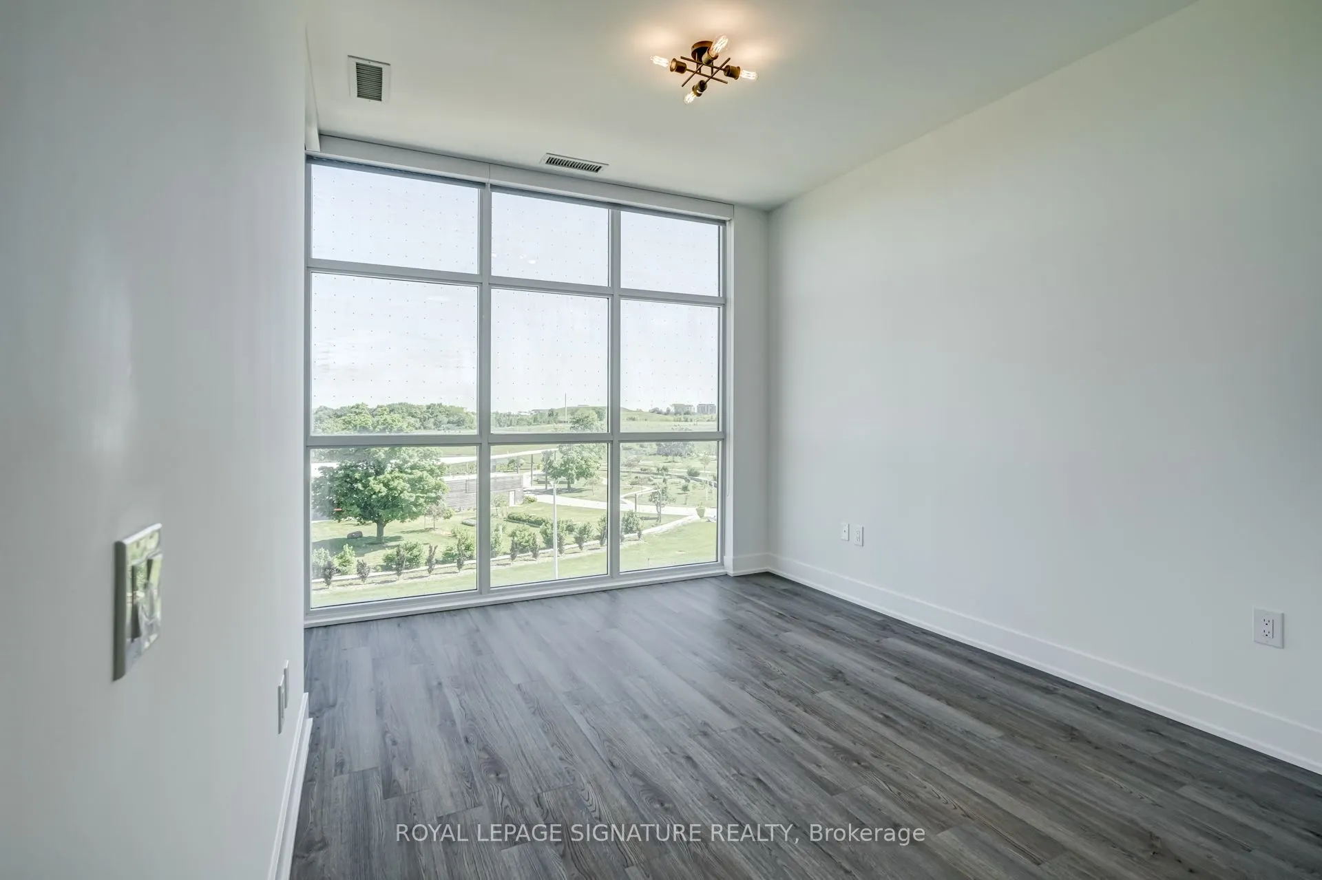 60 George Butchart Drive, #322