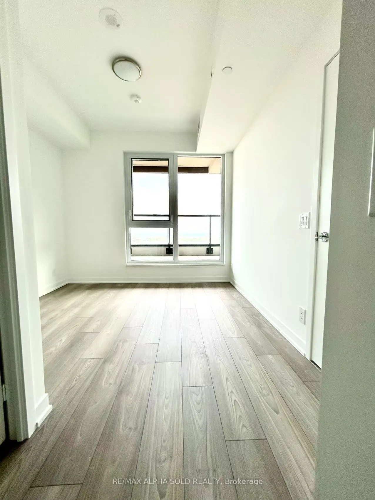 1182 King Street W, #912