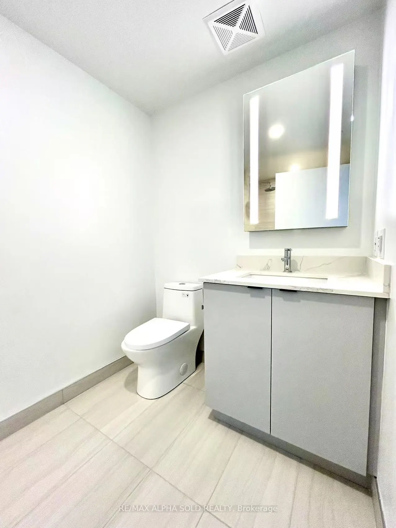 1182 King Street W, #912