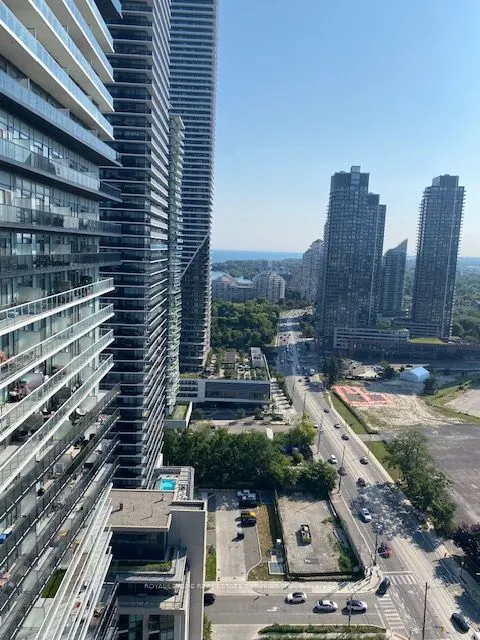 38 Annie Craig Drive, #2808
