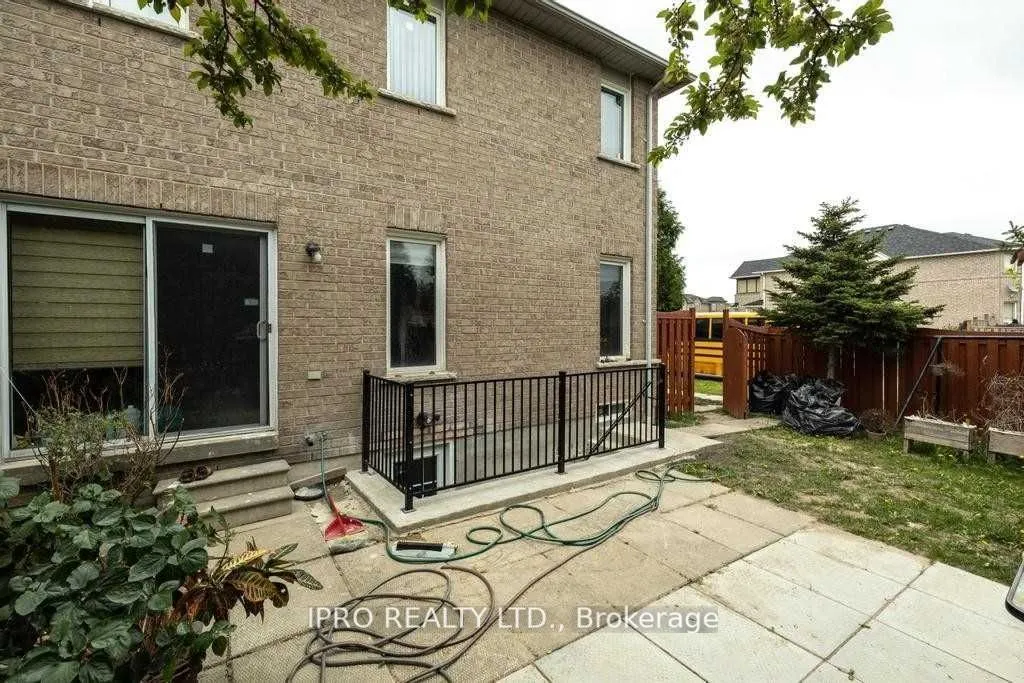1070 Galesway Boulevard, #BSMNT
