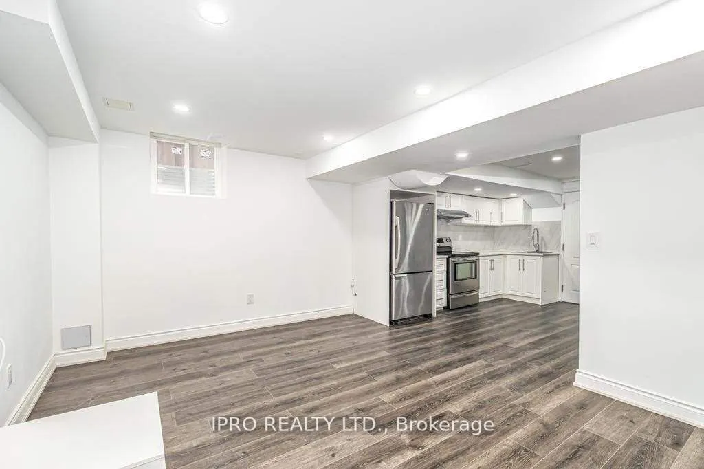 1070 Galesway Boulevard, #BSMNT