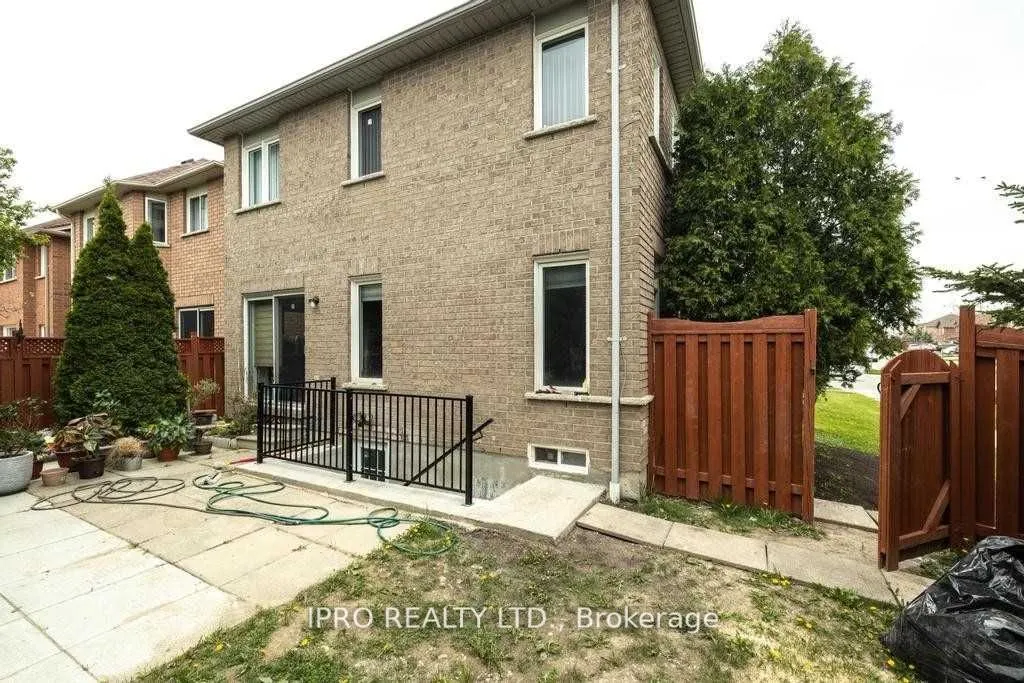 1070 Galesway Boulevard, #BSMNT